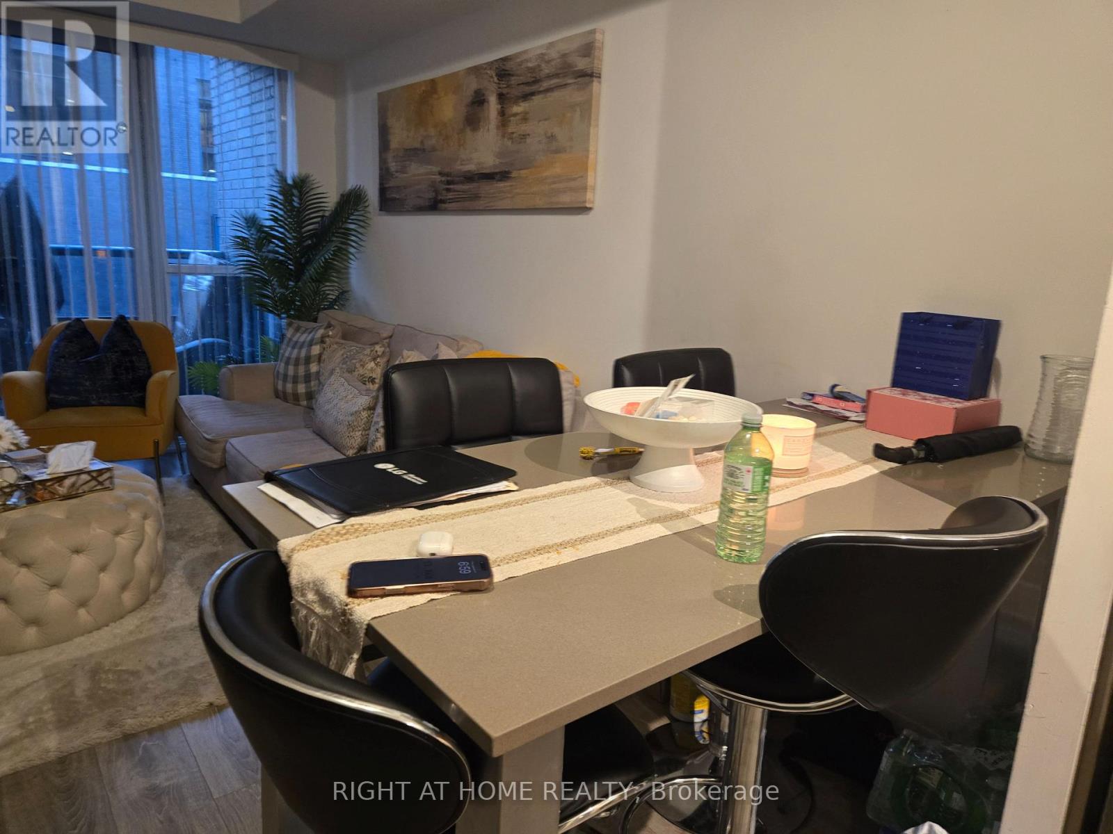 325 - 26 Gibbs Road, Toronto, Ontario  M9B 0E3 - Photo 6 - W12432783