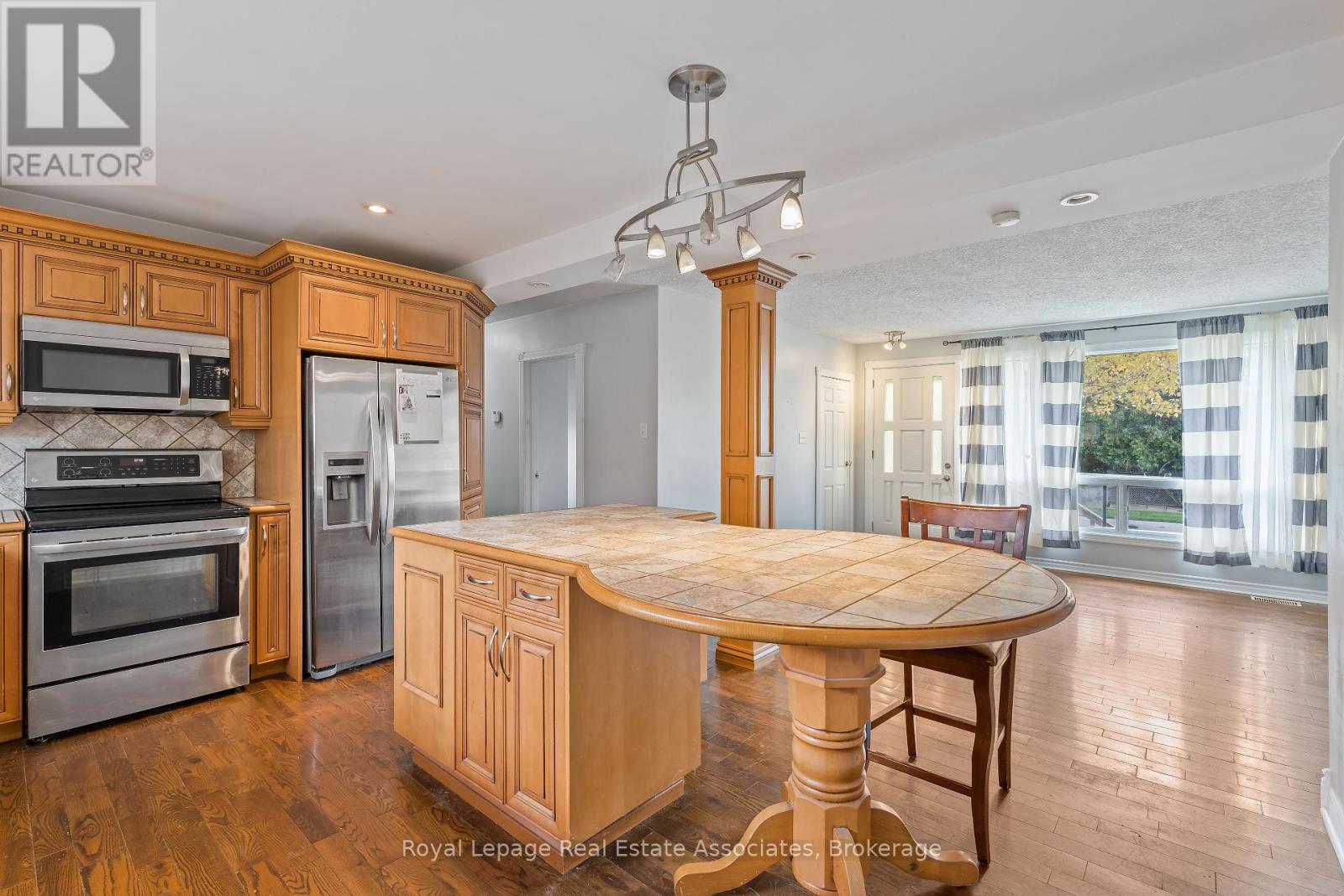 79 Duncan Drive, Halton Hills, Ontario  L7G 4M4 - Photo 11 - W12432793