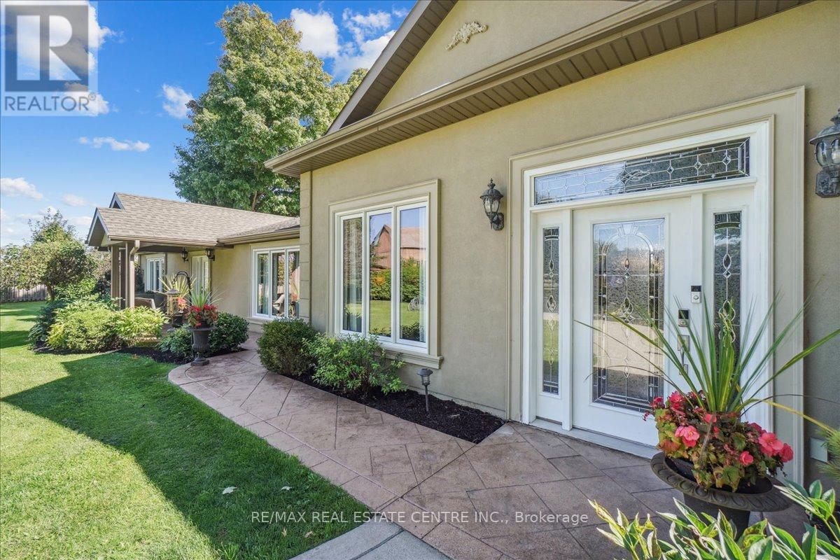 12509 Dublin Line, Halton Hills, Ontario  L7J 2M1 - Photo 2 - W12432797