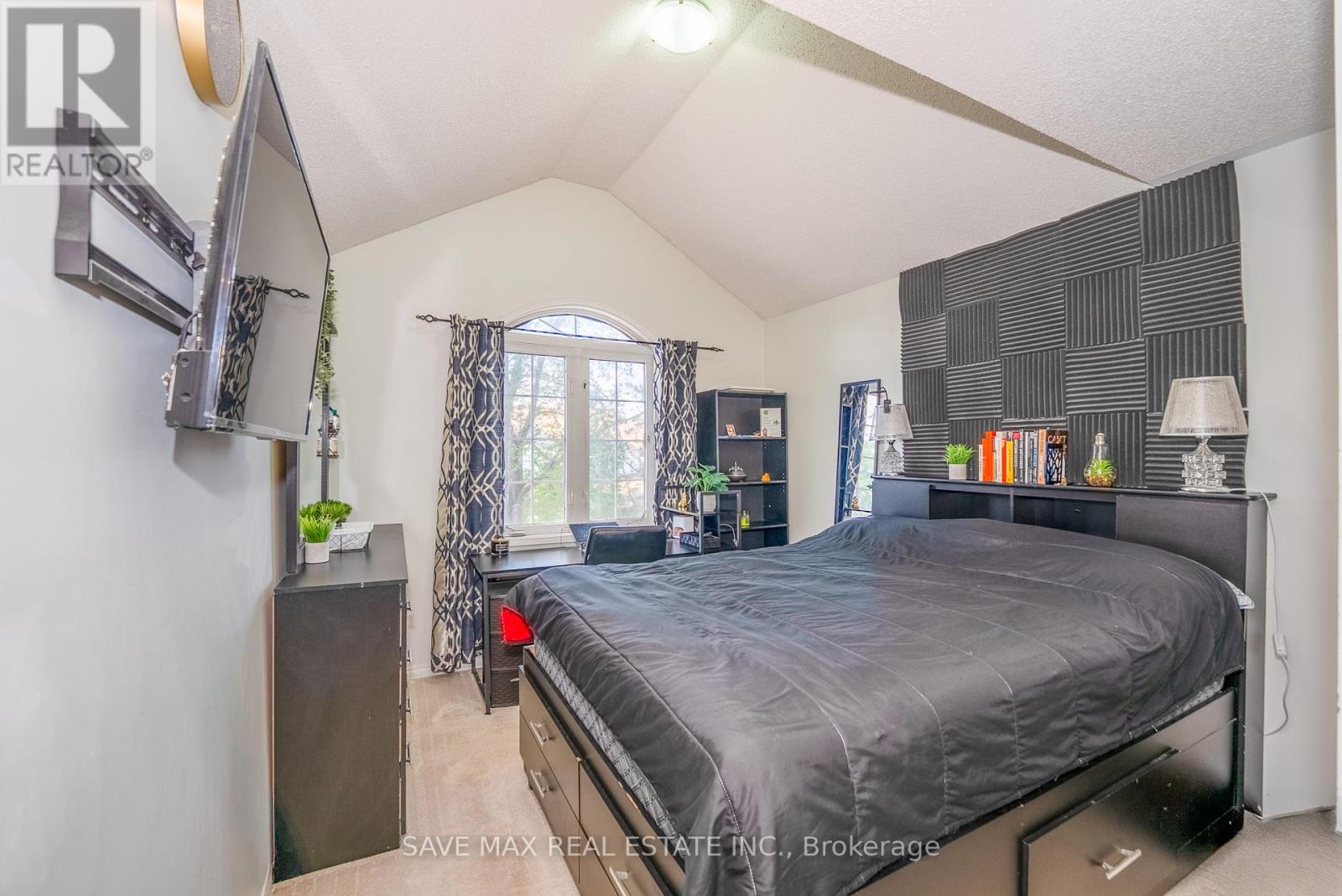 23 Edenvalley Road, Brampton, Ontario  L7A 2M6 - Photo 20 - W12432827