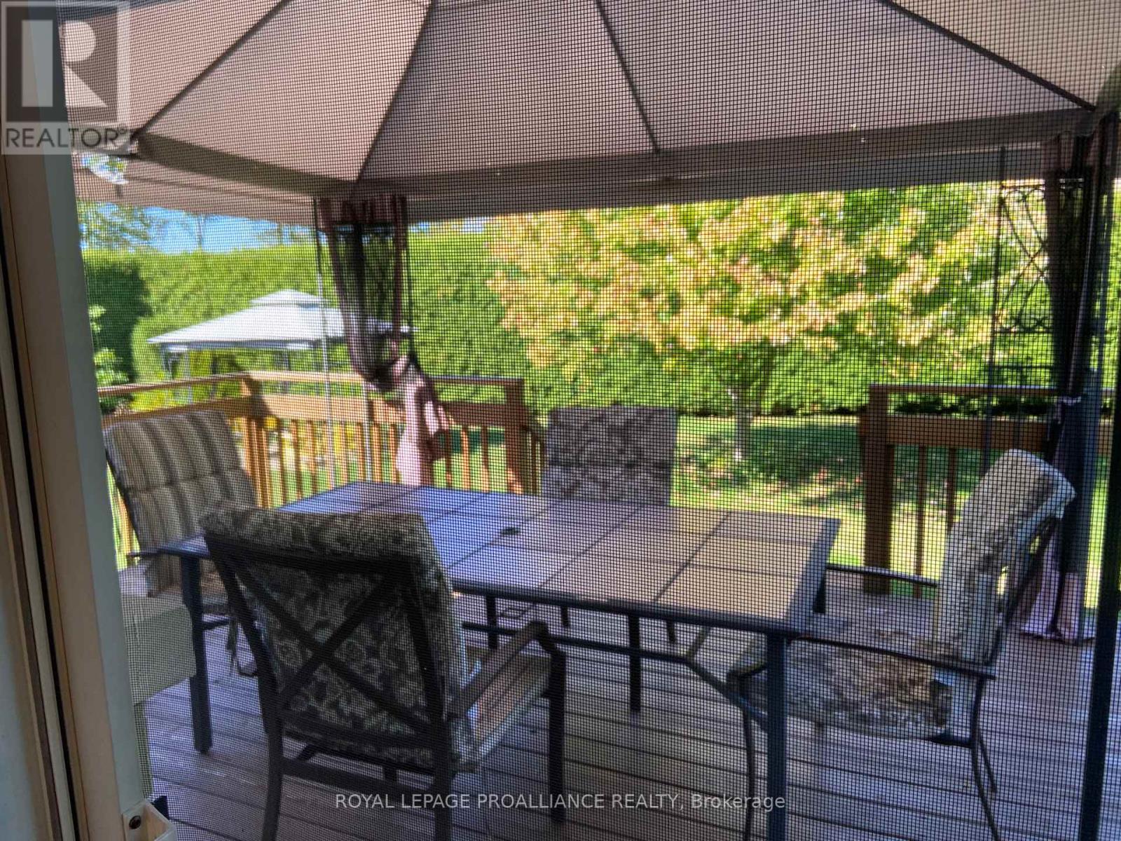 34 Hillcrest Drive, Brockville, Ontario  K6V 3J4 - Photo 10 - X12432860