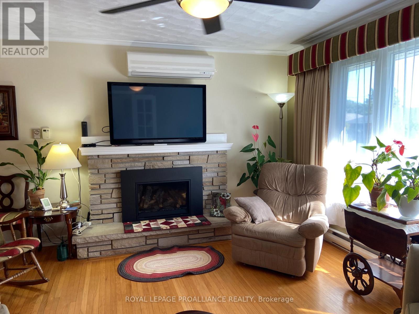 34 Hillcrest Drive, Brockville, Ontario  K6V 3J4 - Photo 13 - X12432860