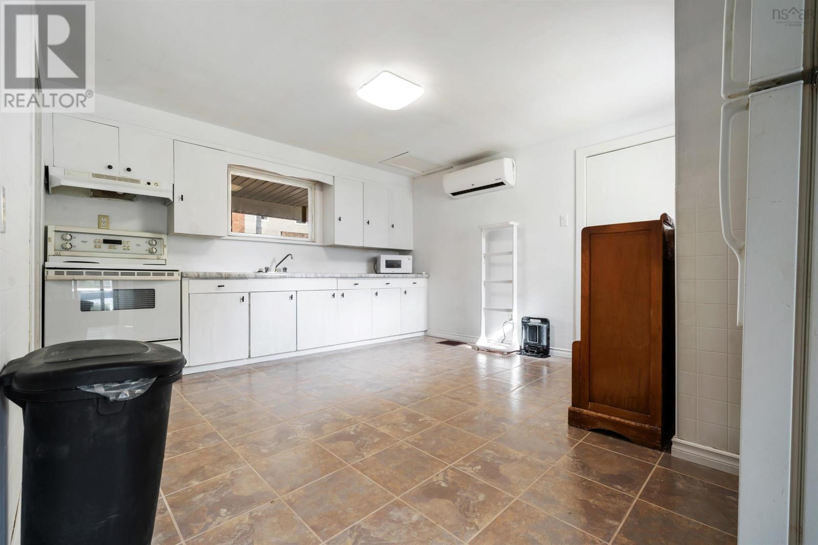 90 High Street, Trenton, Nova Scotia  B0K 1X1 - Photo 12 - 202524621