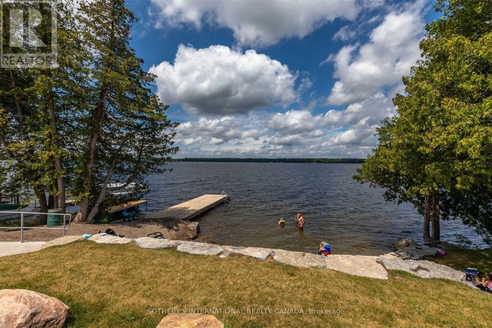 25 Silver Birch Street, Kawartha Lakes, Ontario  K0M 1L0 - Photo 38 - X12432712