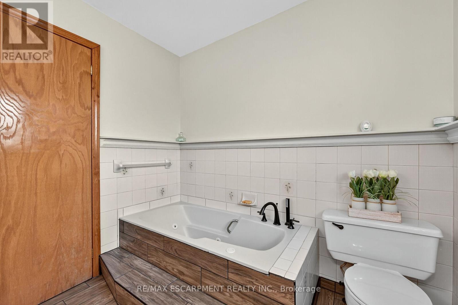 2320 Hendershot Road, Hamilton, Ontario  L0R 1C0 - Photo 27 - X12432715