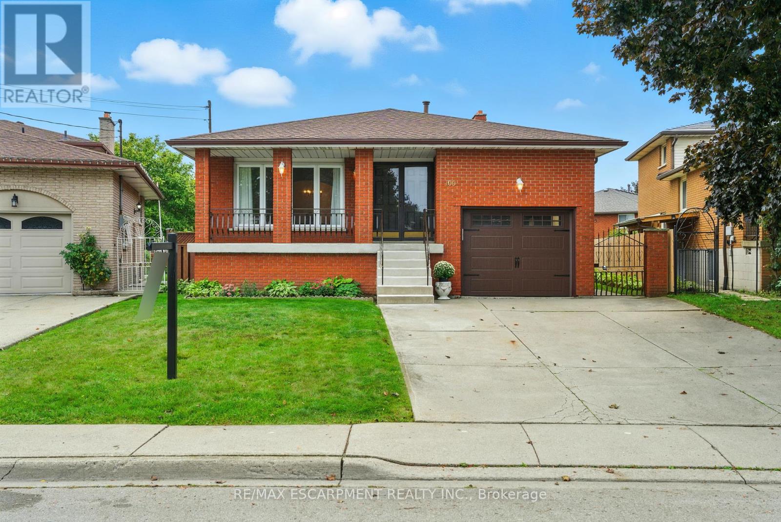 100 Taymall Street, Hamilton, Ontario  L8W 1Z4 - Photo 1 - X12432736
