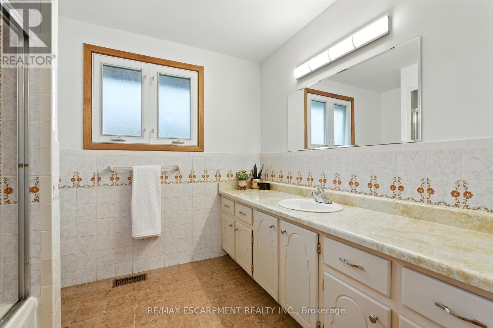 100 Taymall Street, Hamilton, Ontario  L8W 1Z4 - Photo 27 - X12432736