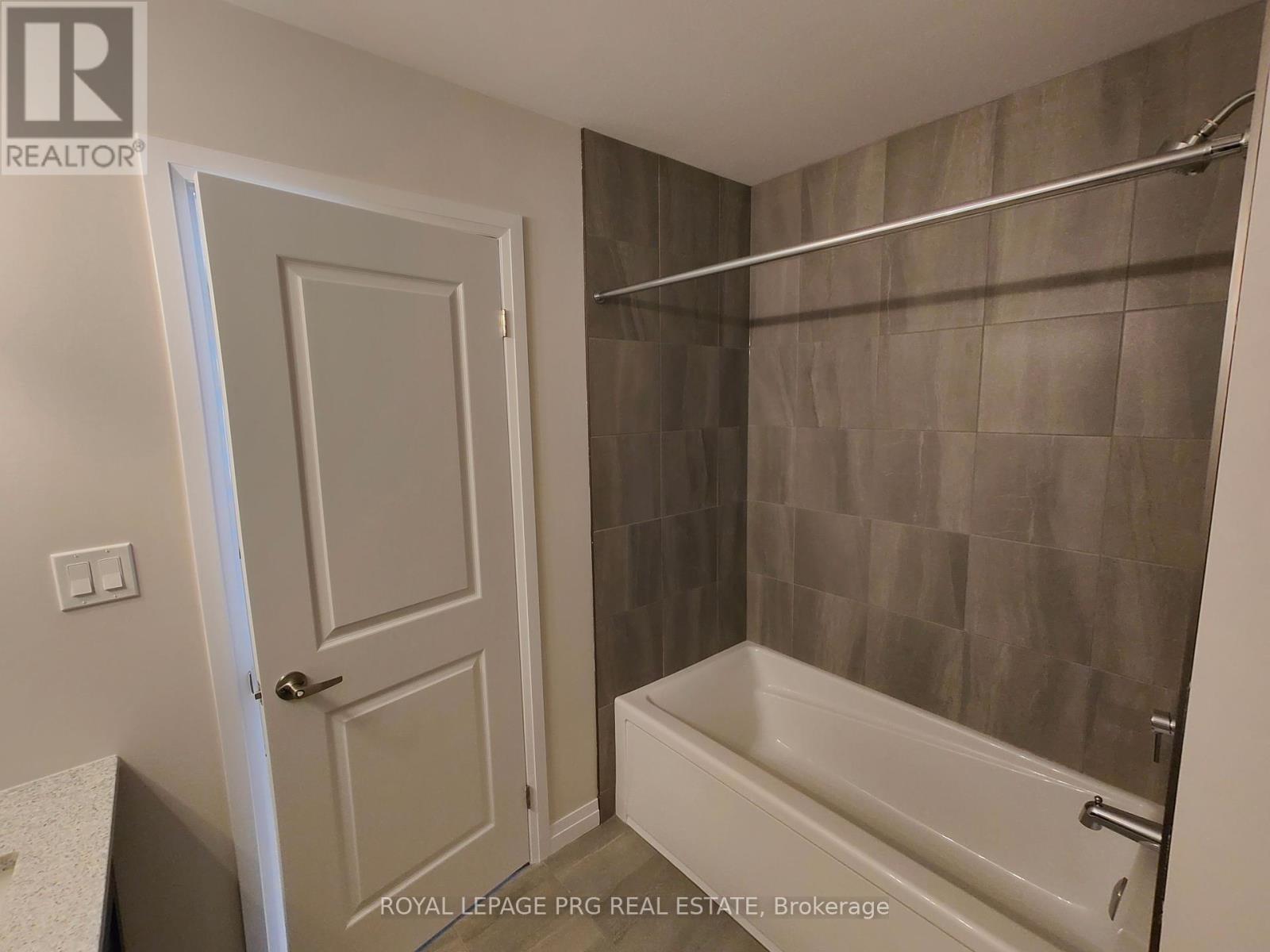6 - 143 Elgin Street N, Cambridge, Ontario  N1R 0E1 - Photo 11 - X12432744