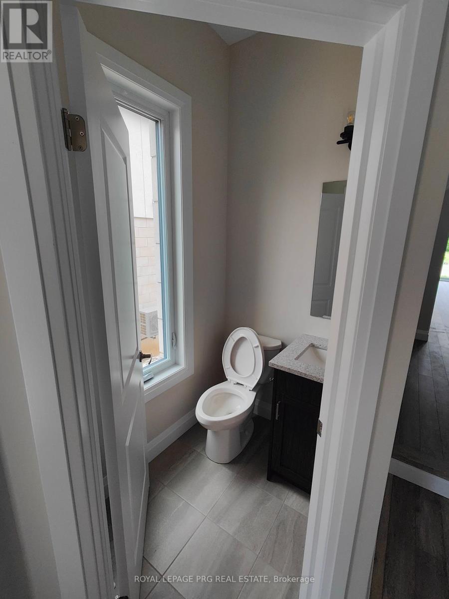 6 - 143 Elgin Street N, Cambridge, Ontario  N1R 0E1 - Photo 14 - X12432744