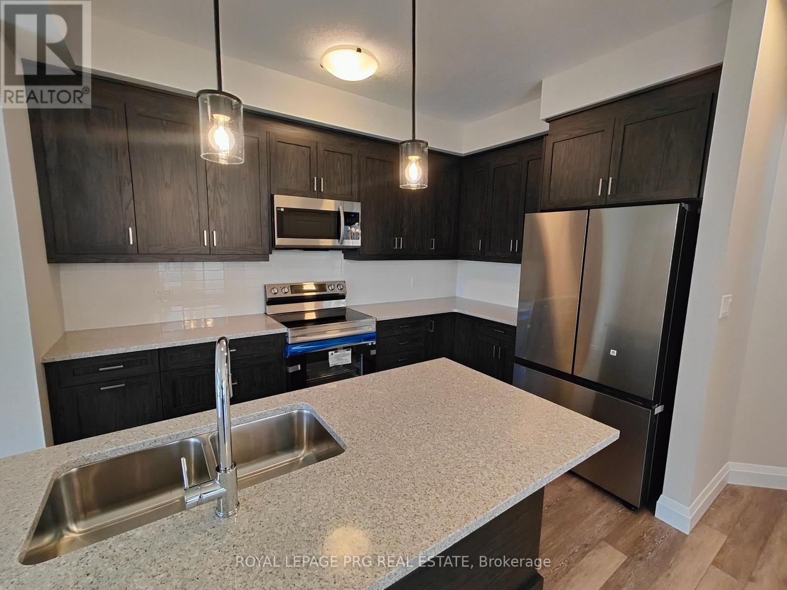 6 - 143 Elgin Street N, Cambridge, Ontario  N1R 0E1 - Photo 4 - X12432744