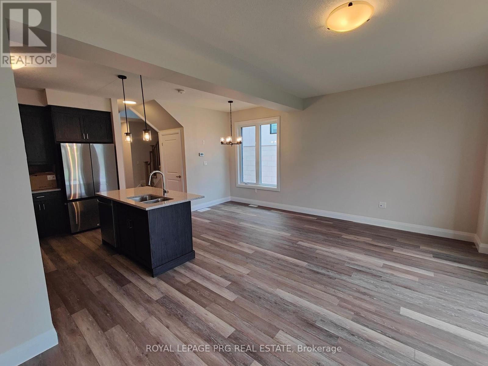 6 - 143 Elgin Street N, Cambridge, Ontario  N1R 0E1 - Photo 5 - X12432744