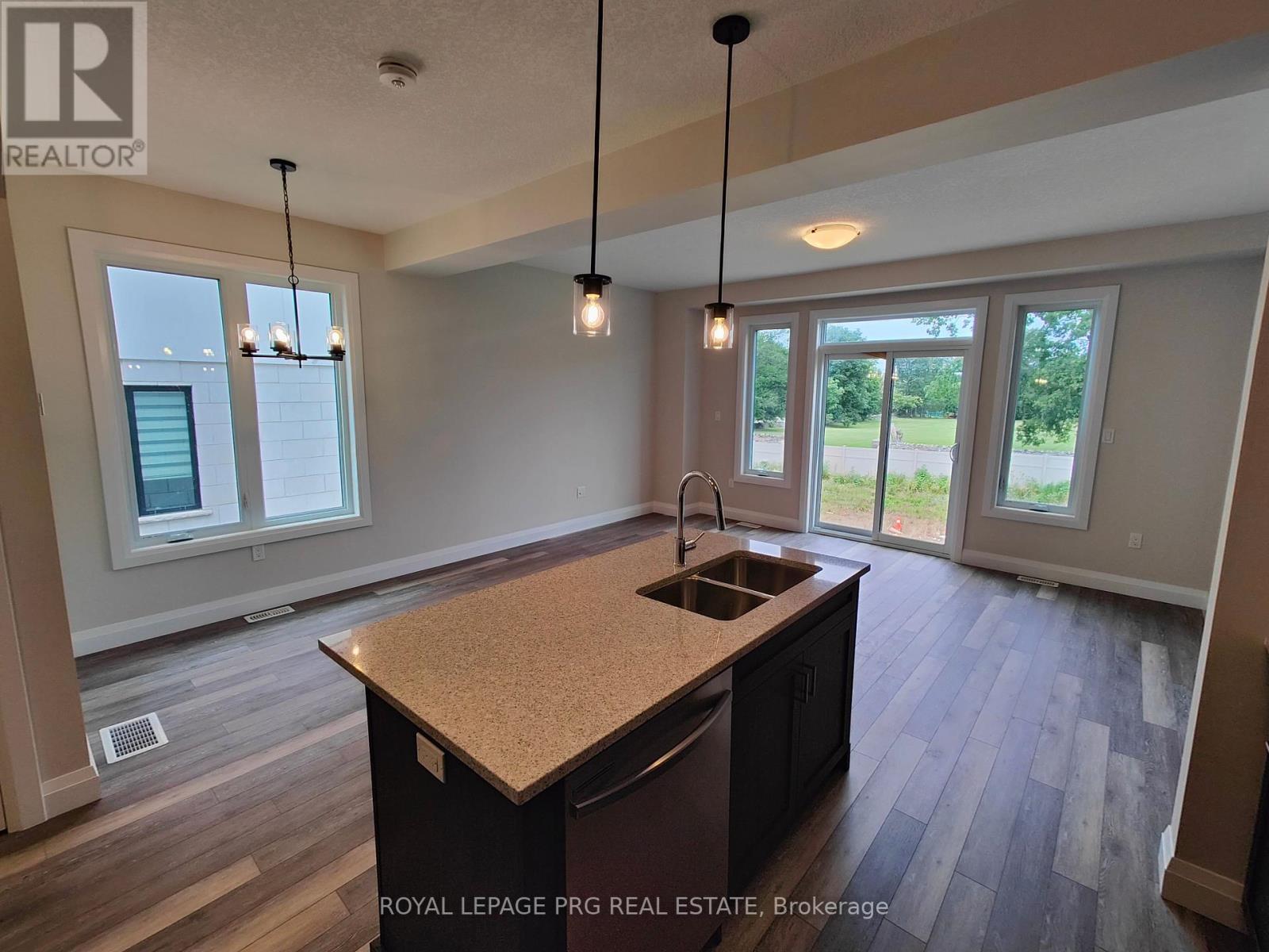 6 - 143 Elgin Street N, Cambridge, Ontario  N1R 0E1 - Photo 6 - X12432744