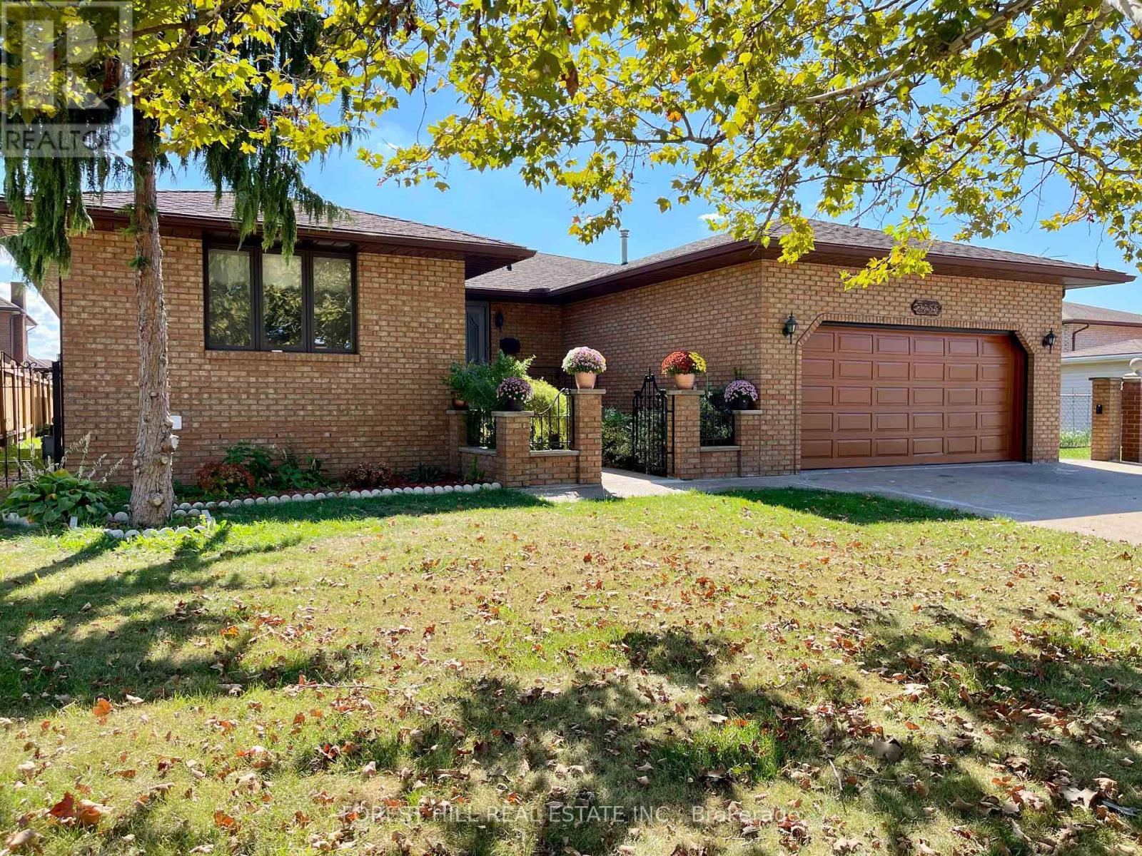 2755 LIONEL DRIVE, Windsor, Ontario