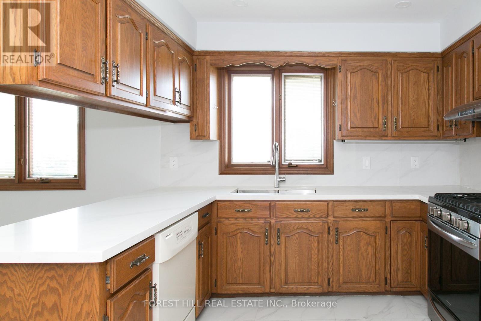 2755 Lionel Drive, Windsor, Ontario  N8X 4X5 - Photo 18 - X12432755