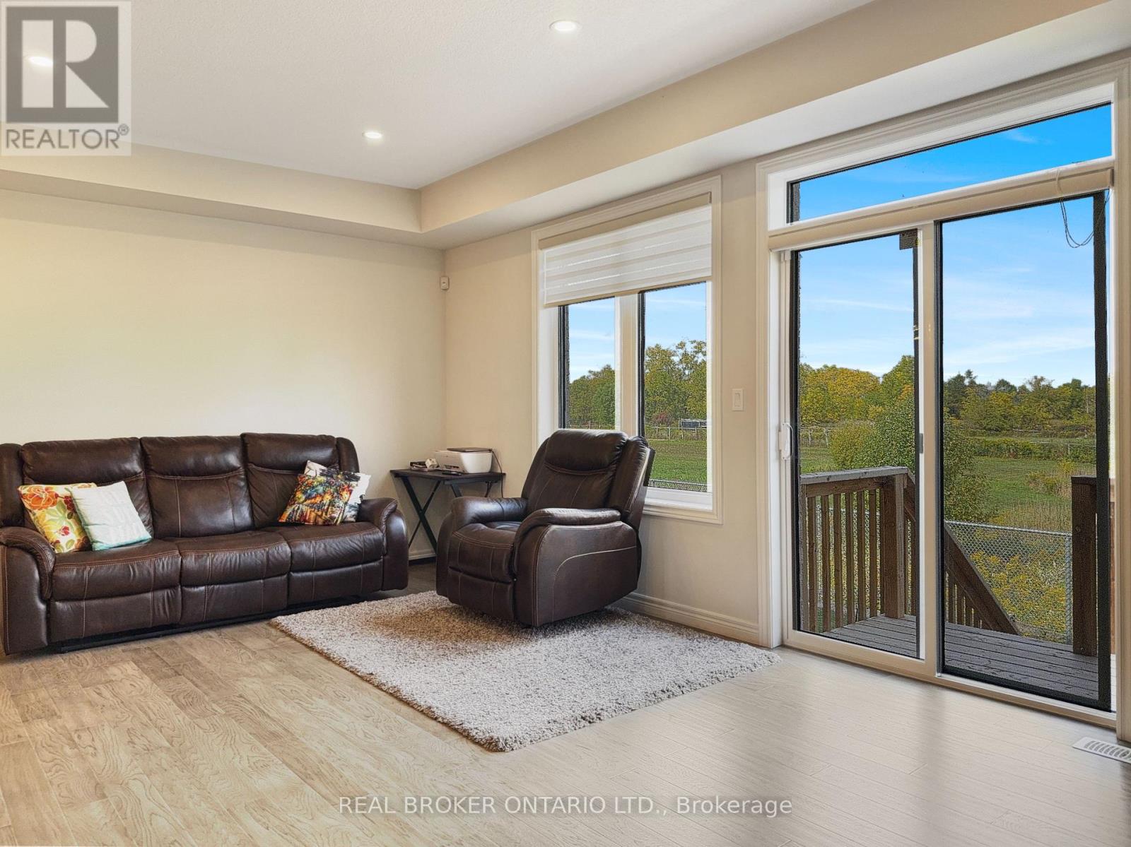 69 Lloyd Davies Way, Hamilton, Ontario  L0R 1C0 - Photo 4 - X12432771