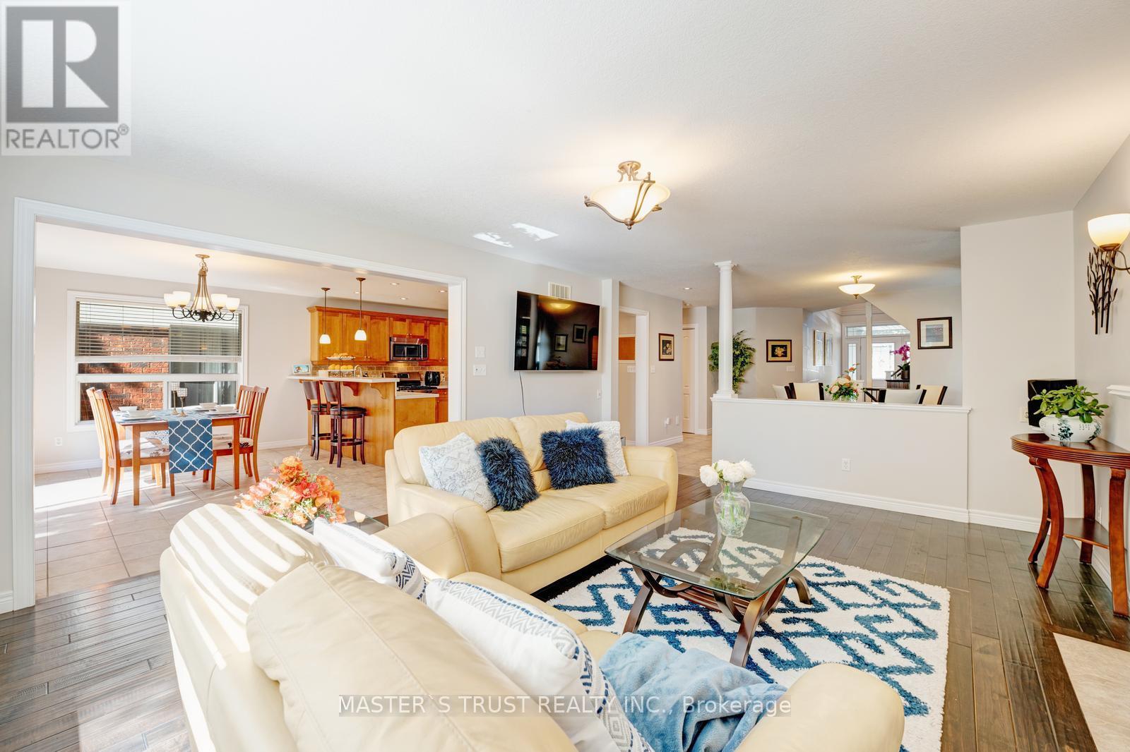 5 Howden Crescent, Guelph (Pineridge/westminster Woods), Ontario  N1L 1T2 - Photo 11 - X12432801