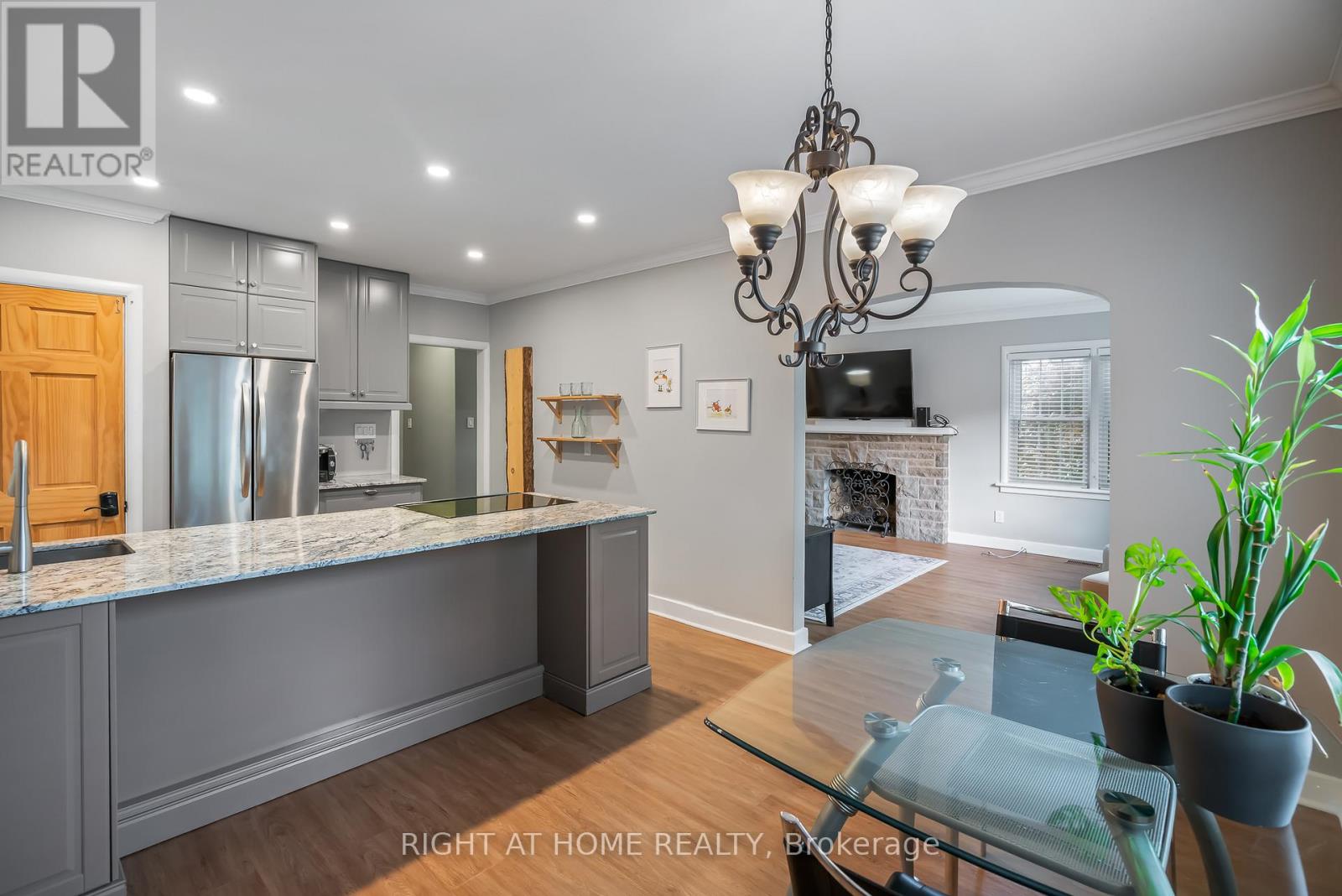 5201 Valley Way, Niagara Falls, Ontario  L2E 1X3 - Photo 12 - X12432823