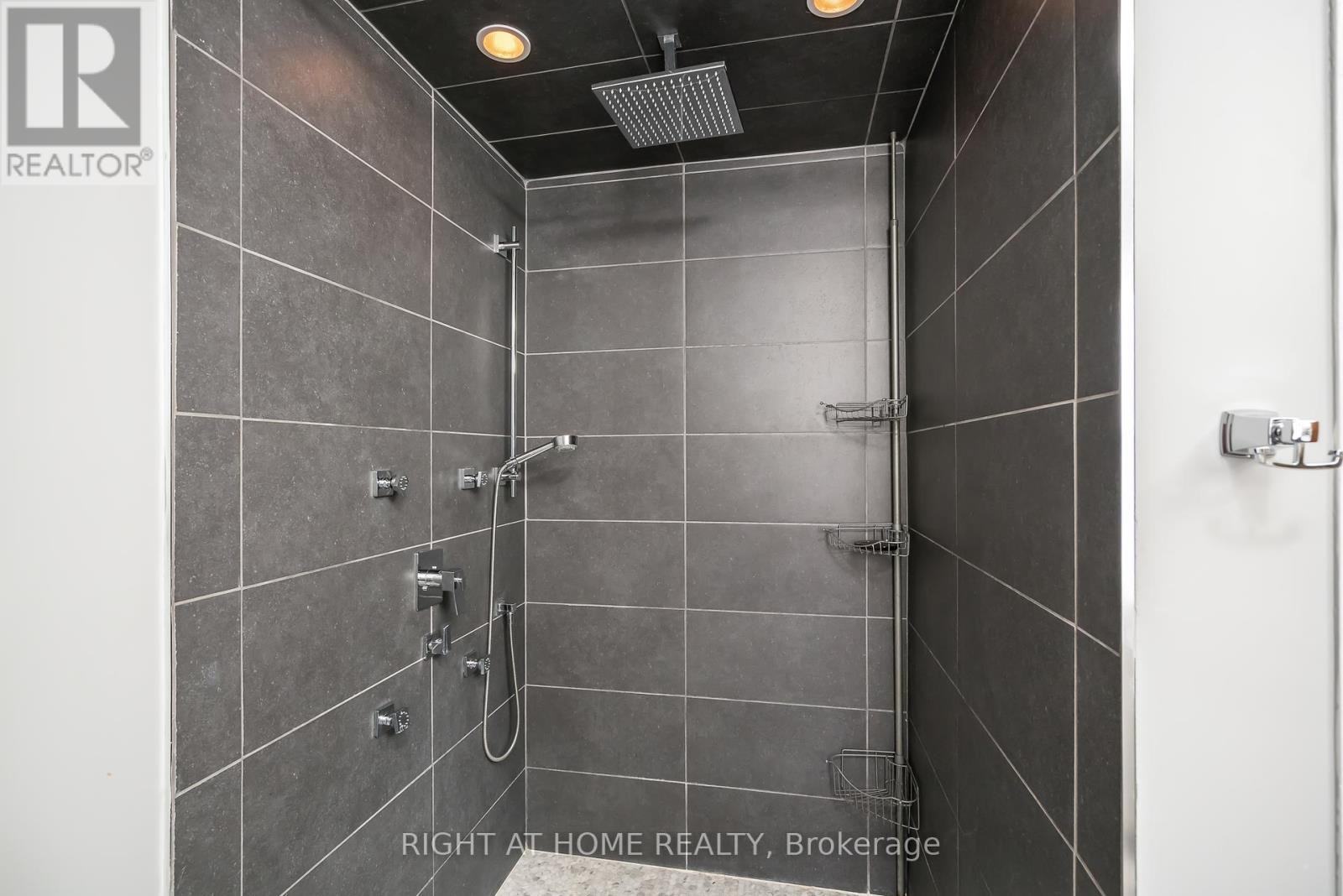 5201 Valley Way, Niagara Falls, Ontario  L2E 1X3 - Photo 20 - X12432823