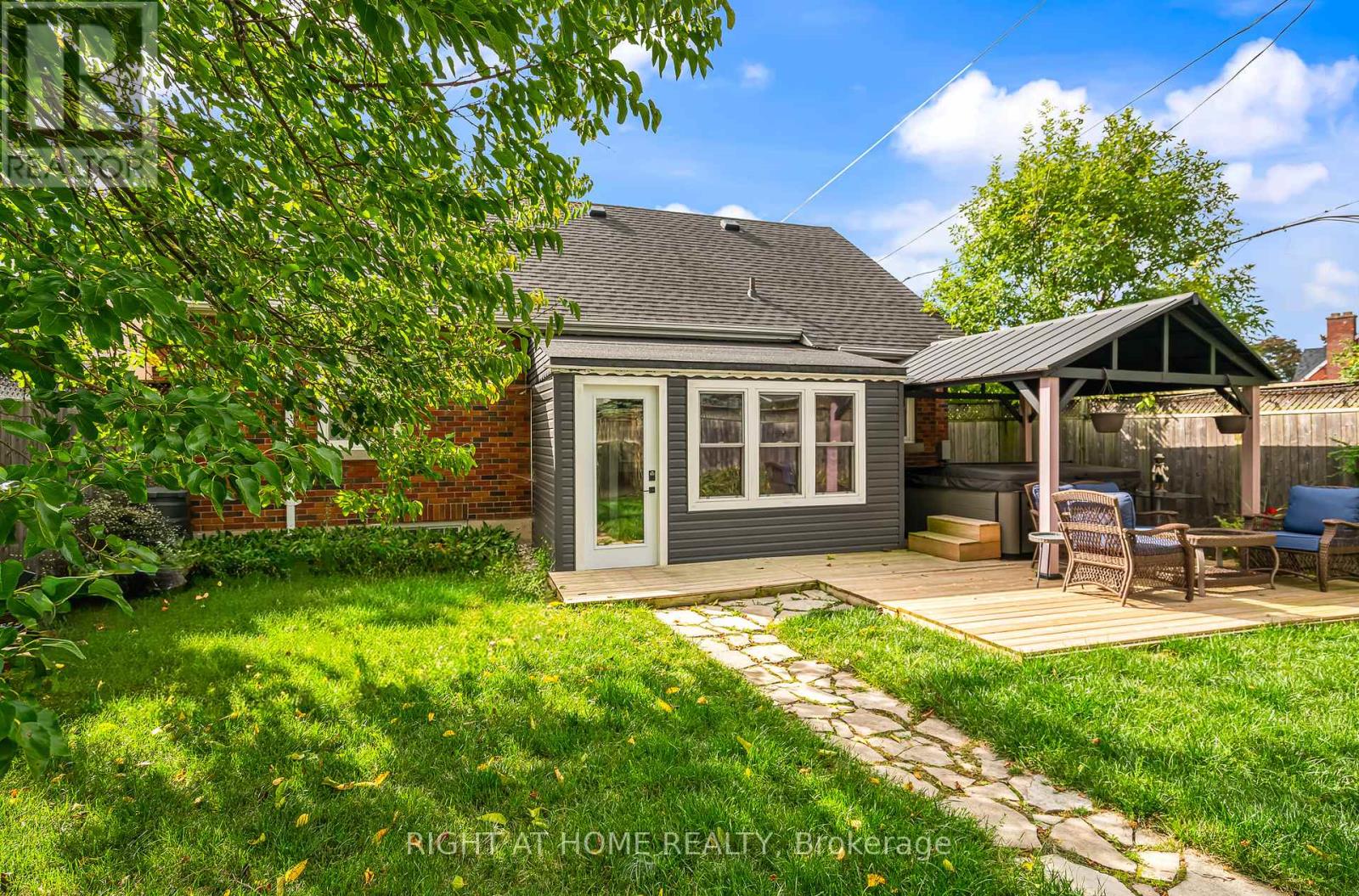 5201 Valley Way, Niagara Falls, Ontario  L2E 1X3 - Photo 32 - X12432823