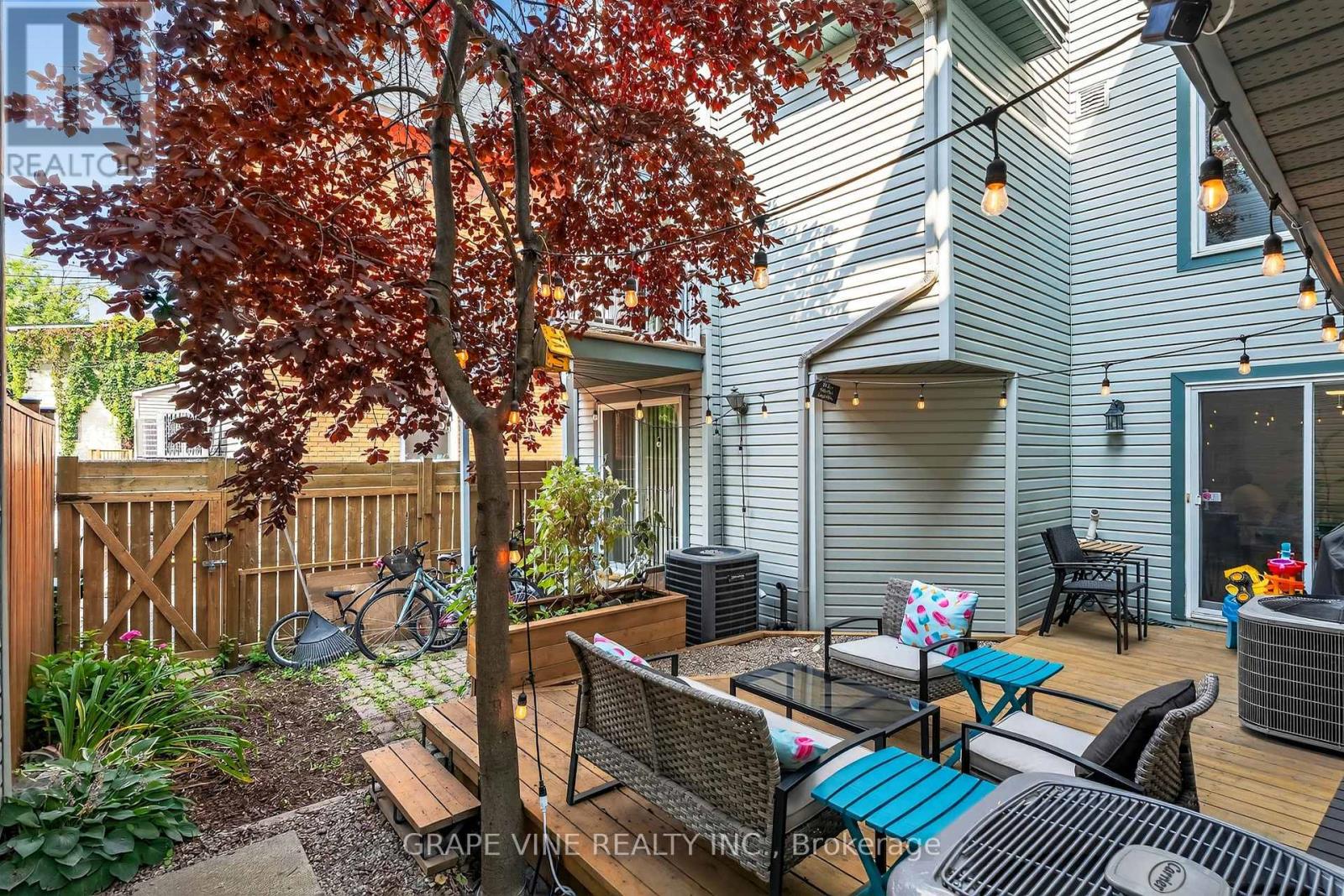 4 Radstock Private, Ottawa, Ontario  K1R 5J8 - Photo 46 - X12351325