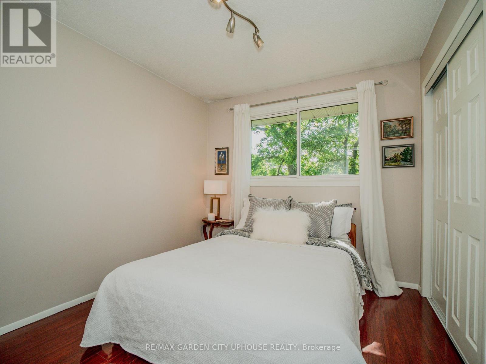 3197 Ninth Street, St. Catharines (Rural Eighth), Ontario  L2R 6P7 - Photo 10 - X12432844