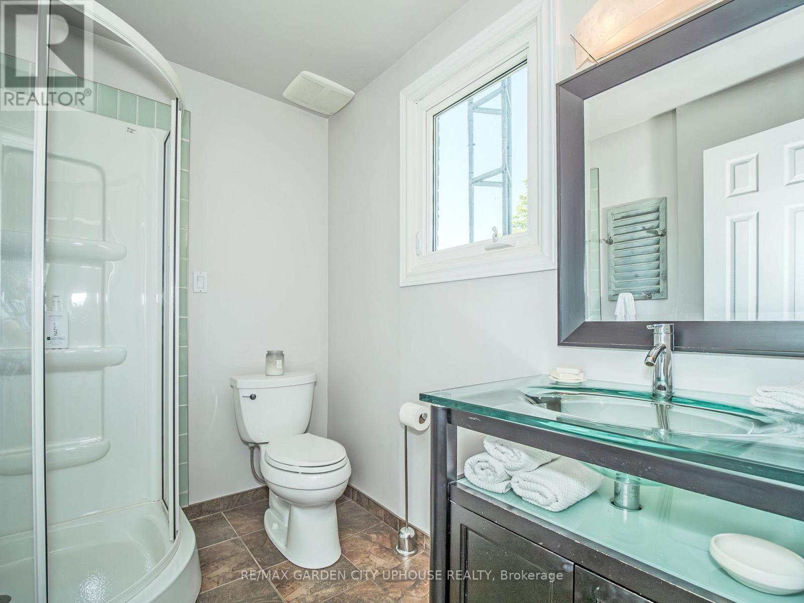 3197 Ninth Street, St. Catharines (Rural Eighth), Ontario  L2R 6P7 - Photo 14 - X12432844