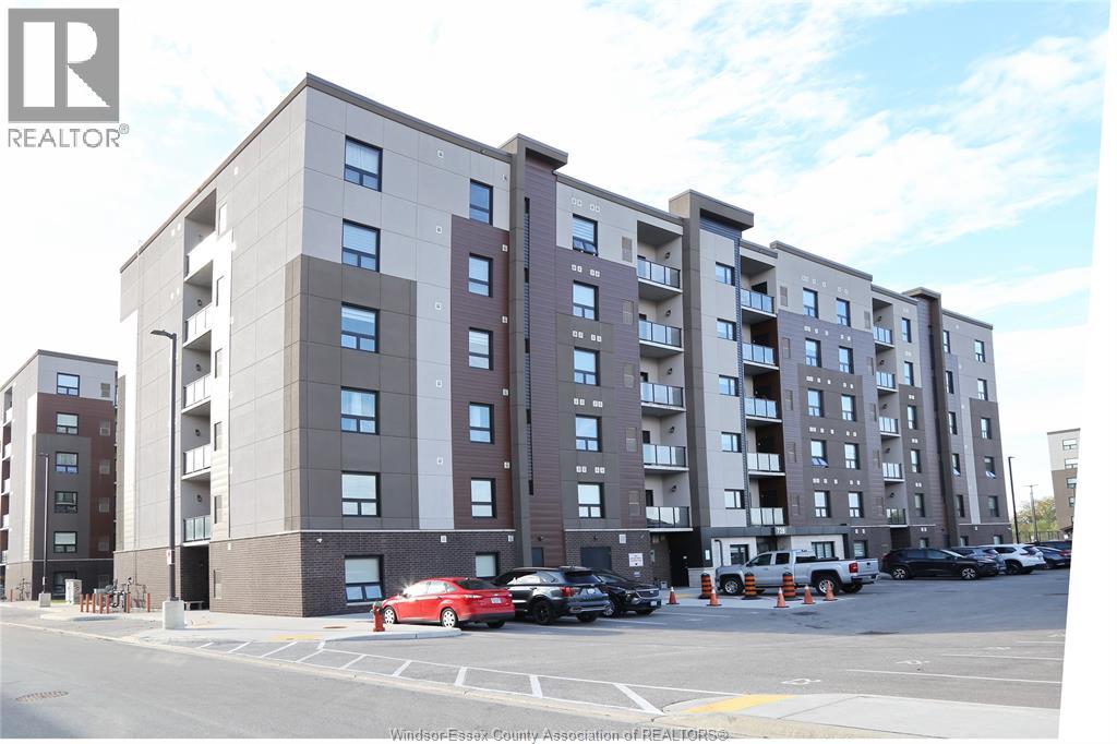 MLS# 25024761: 728 BROWNSTONE DRIVE Unit# 609, Lakeshore, Canada