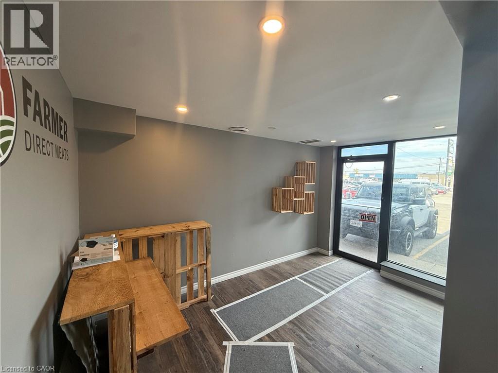 227 Bunting Road Unit# 1, St. Catharines, Ontario  L2M 3Y2 - Photo 3 - 40769137