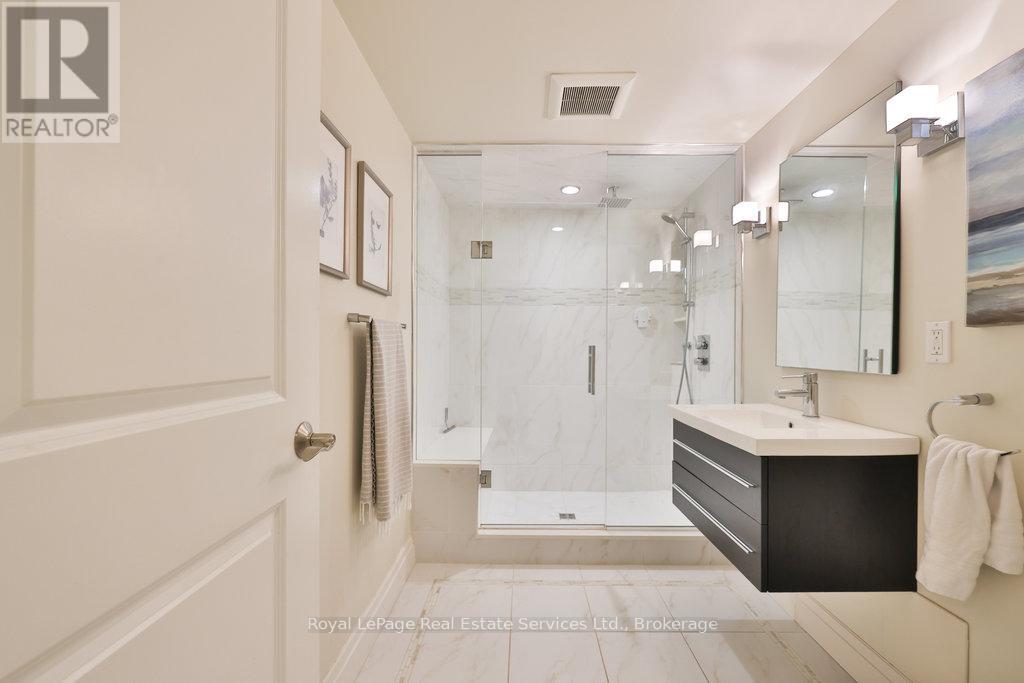165 Digby Road, Oakville, Ontario  L6J 6A8 - Photo 32 - W12432170