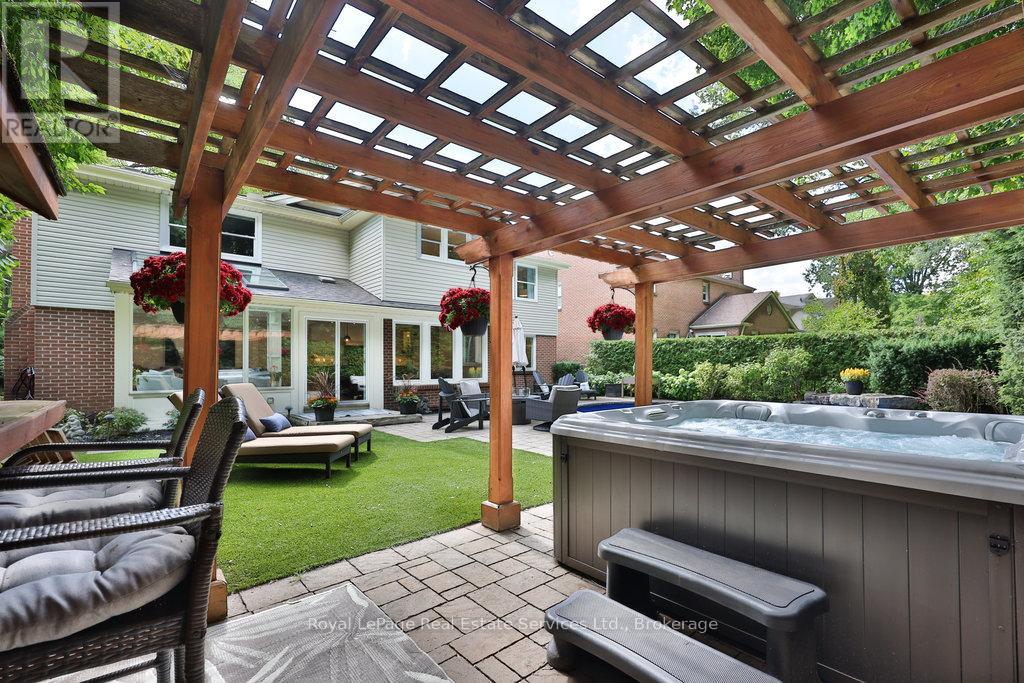 165 Digby Road, Oakville, Ontario  L6J 6A8 - Photo 40 - W12432170