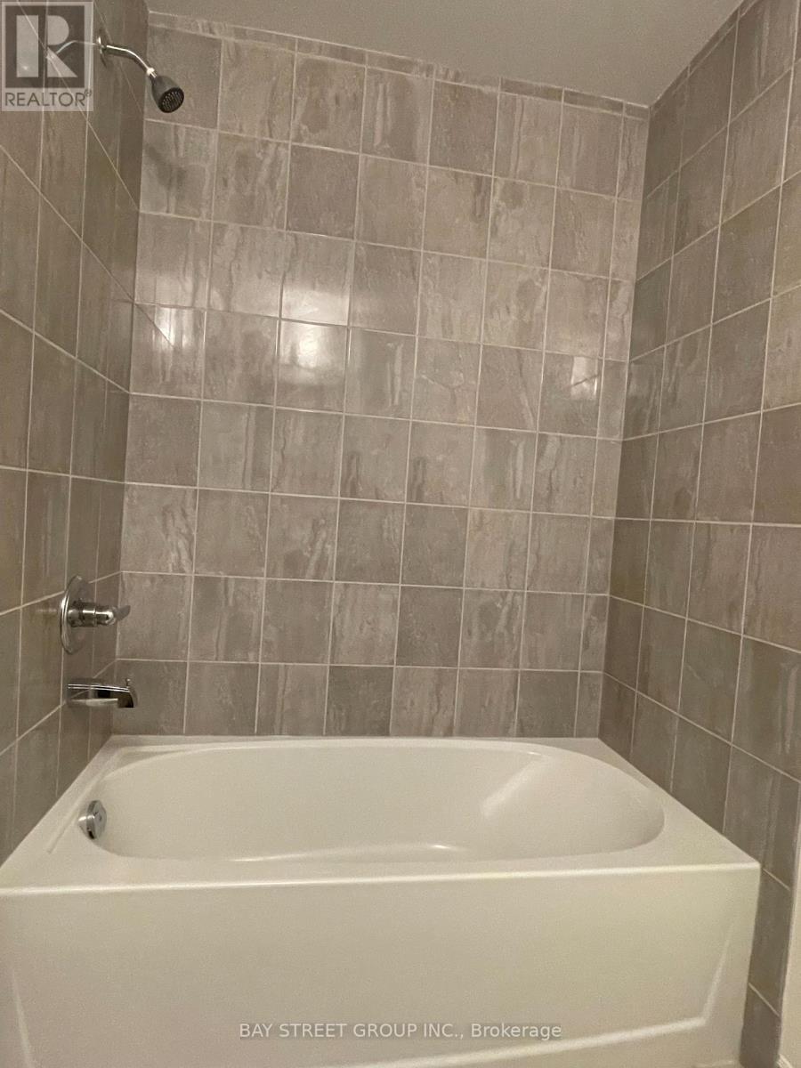 24 Imperial College Lane, Markham, Ontario  L6E 0V6 - Photo 19 - N12402436