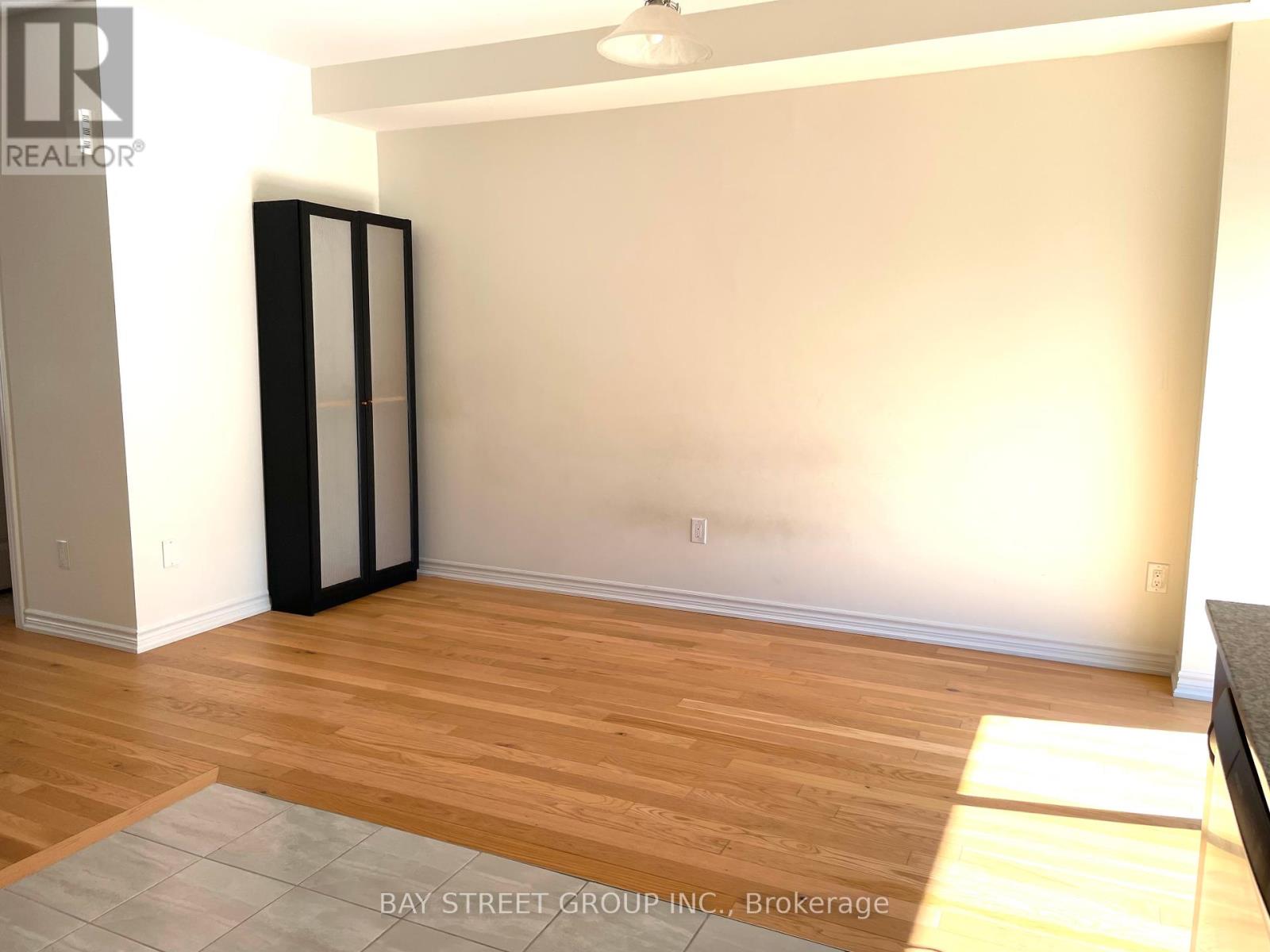 24 Imperial College Lane, Markham, Ontario  L6E 0V6 - Photo 9 - N12402436