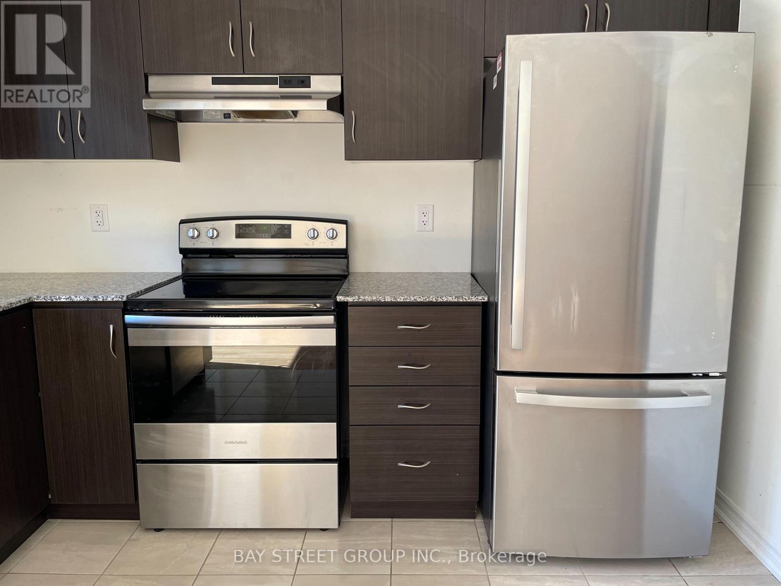 24 Imperial College Lane, Markham, Ontario  L6E 0V6 - Photo 8 - N12402436