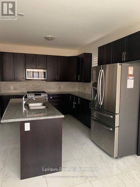 18 Hamilton Court, Caledon, Ontario  L7C 3W2 - Photo 2 - W12405565