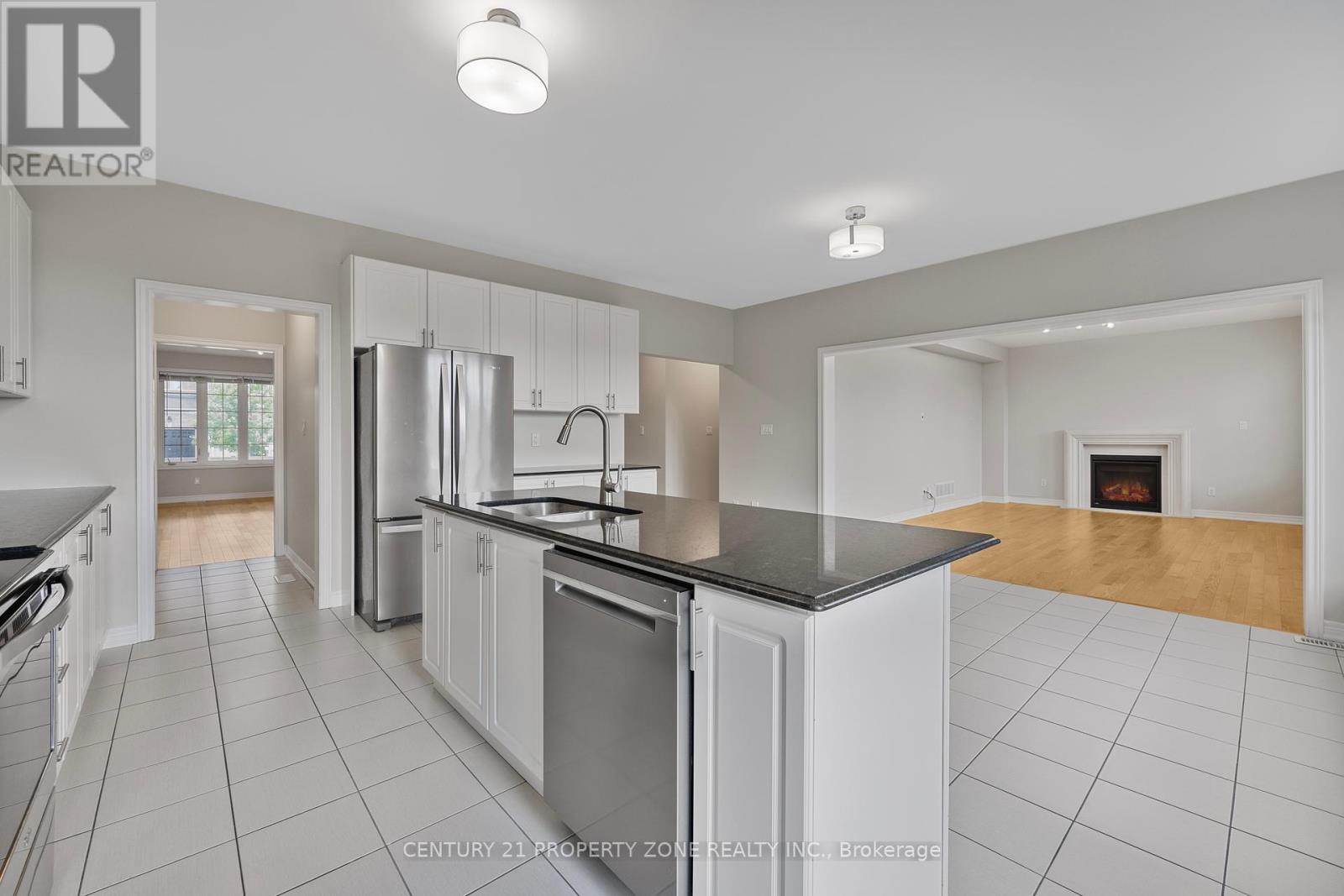 919 Green Street, Innisfil, Ontario  L0L 1W0 - Photo 15 - N12431834
