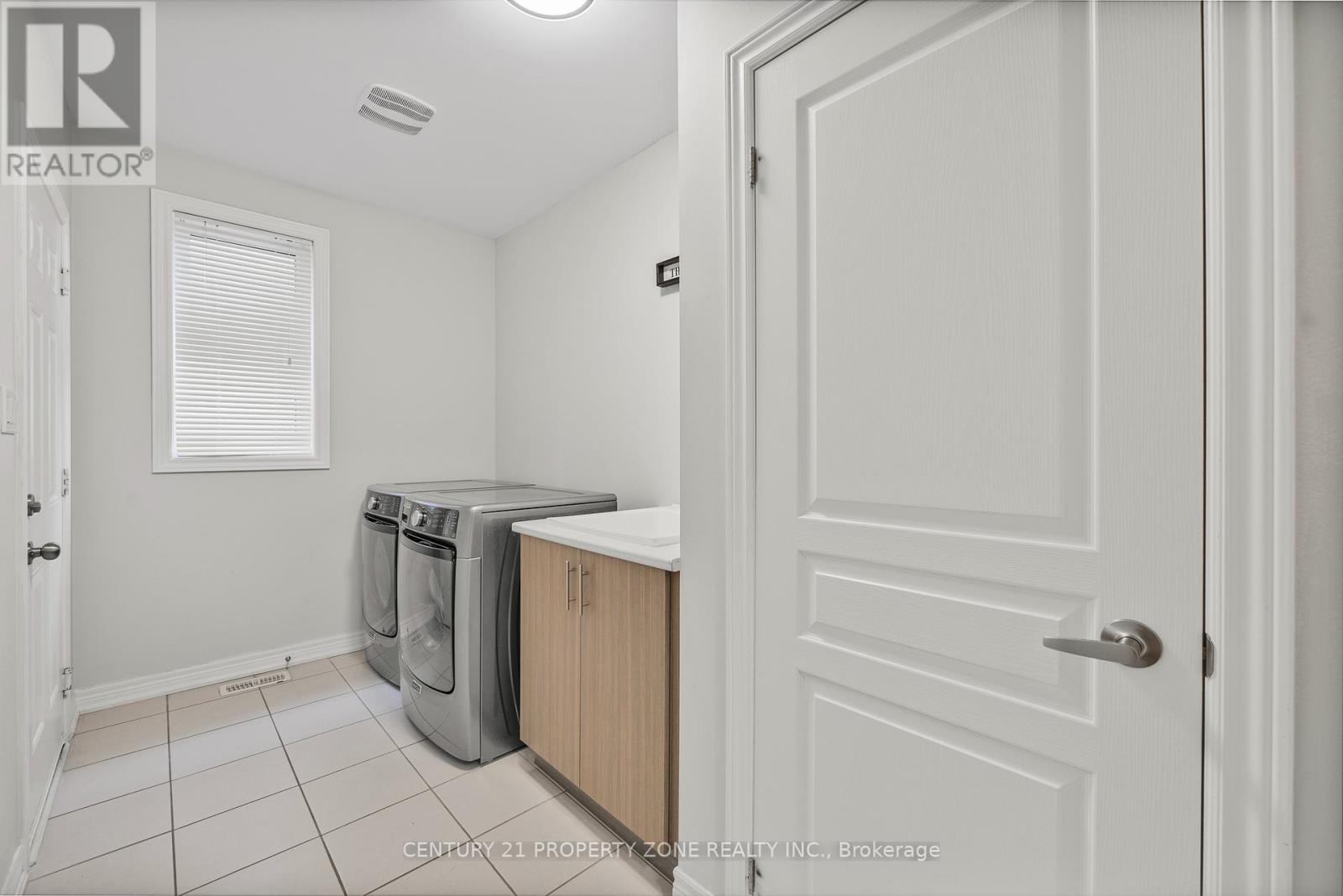 919 Green Street, Innisfil, Ontario  L0L 1W0 - Photo 27 - N12431834