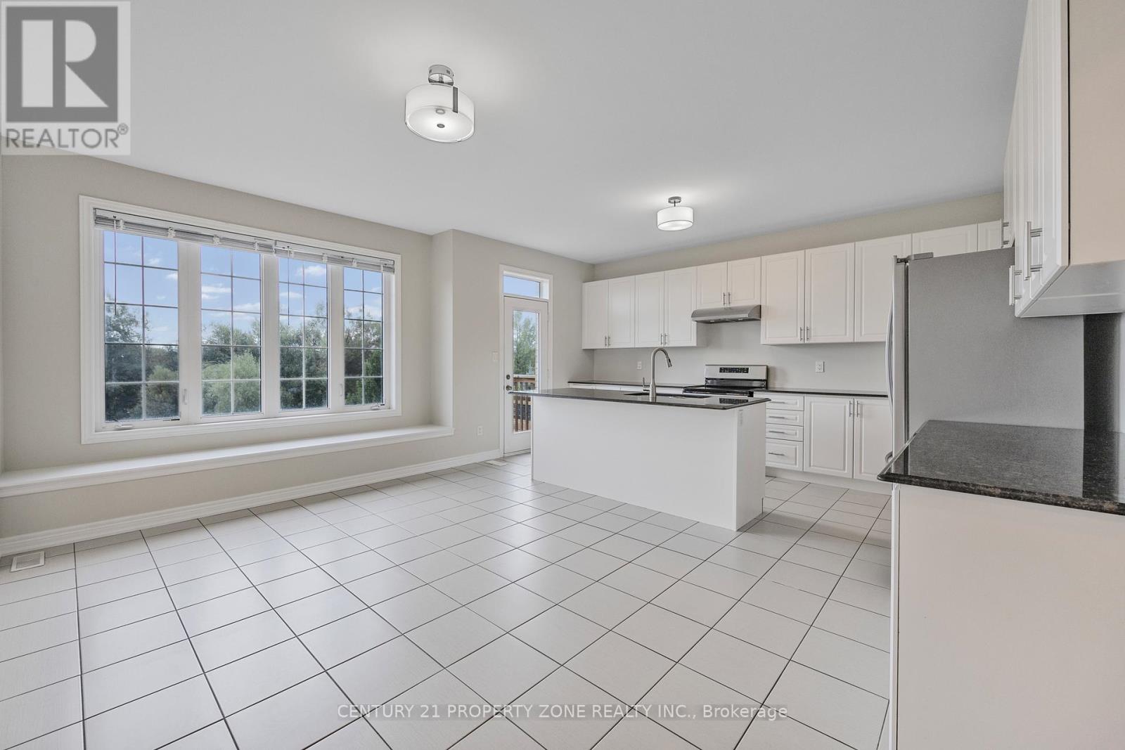 919 Green Street, Innisfil, Ontario  L0L 1W0 - Photo 17 - N12431834