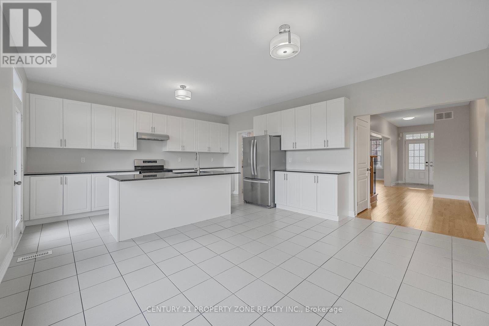 919 Green Street, Innisfil, Ontario  L0L 1W0 - Photo 18 - N12431834