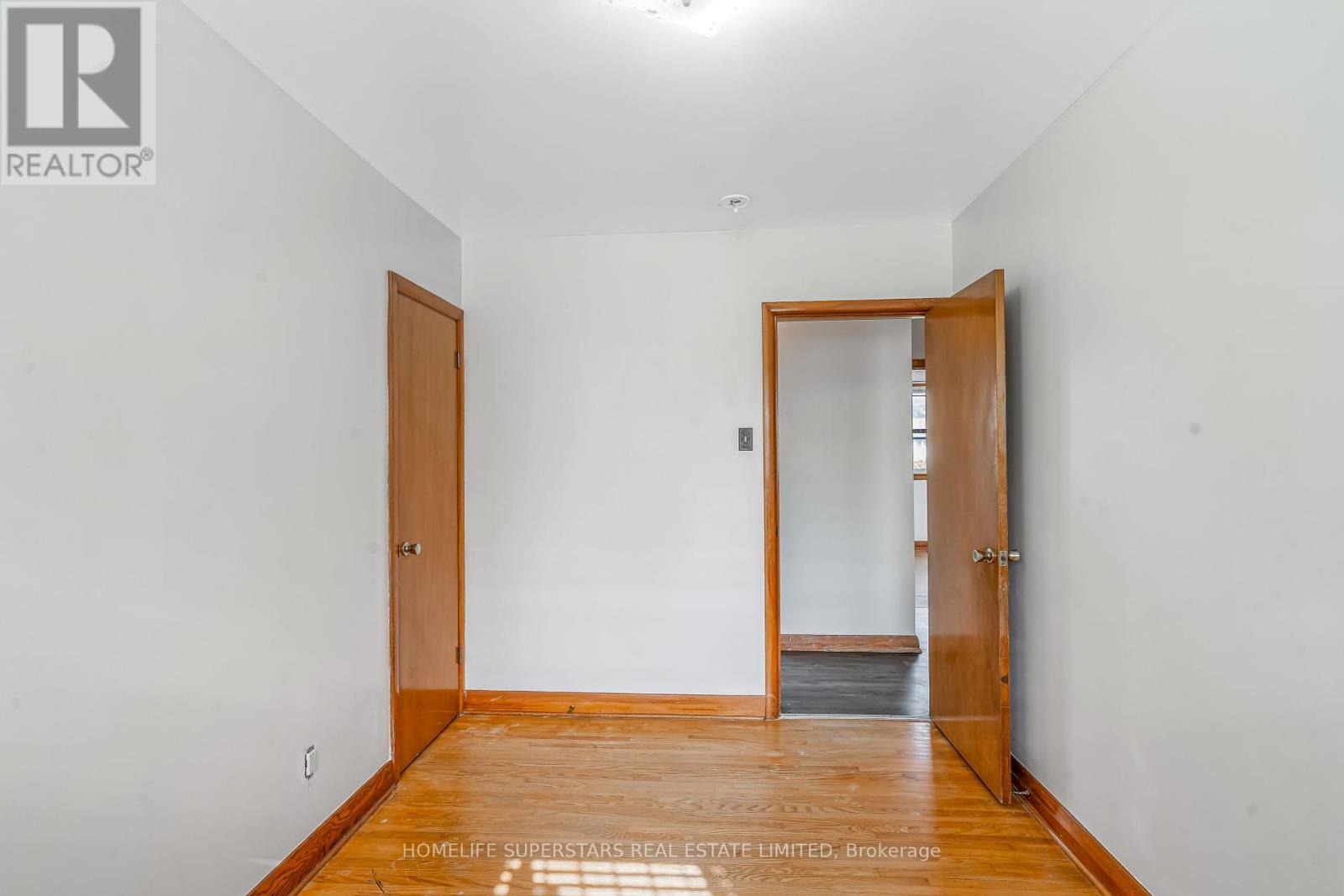 181 Clarke Road, London East, Ontario  N5W 5E3 - Photo 11 - X12427954