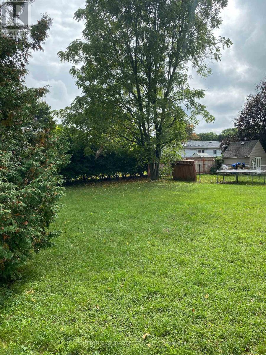 8579 Glendon Drive, Strathroy-Caradoc, Ontario  N0L 1W0 - Photo 29 - X12432502