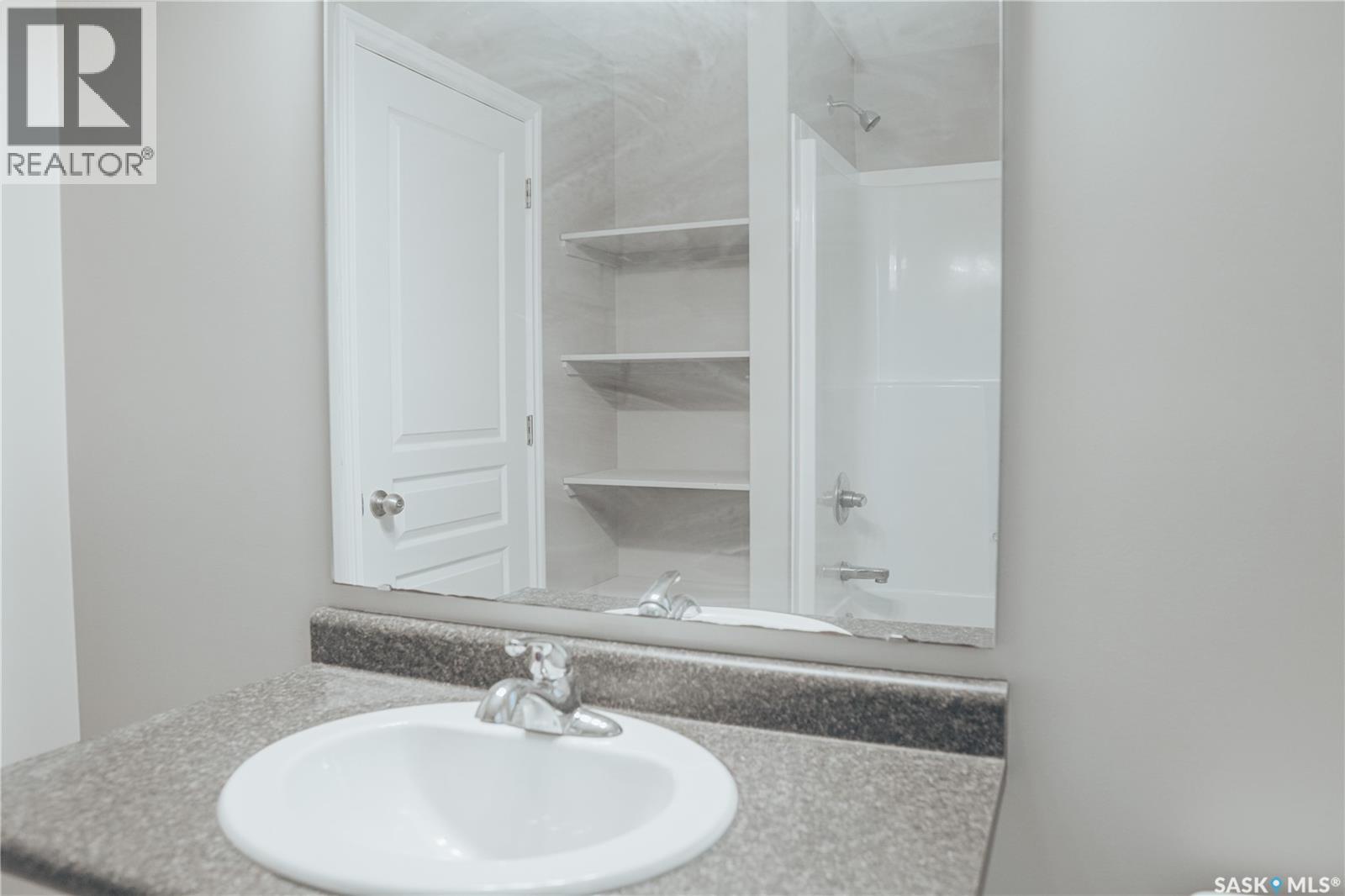 5426 Mitchinson Way, Regina, Saskatchewan  S4W 0E7 - Photo 18 - SK019610
