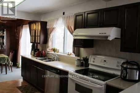 10813 Victoria Square Boulevard, Markham, Ontario  L6C 1J3 - Photo 4 - N12431727