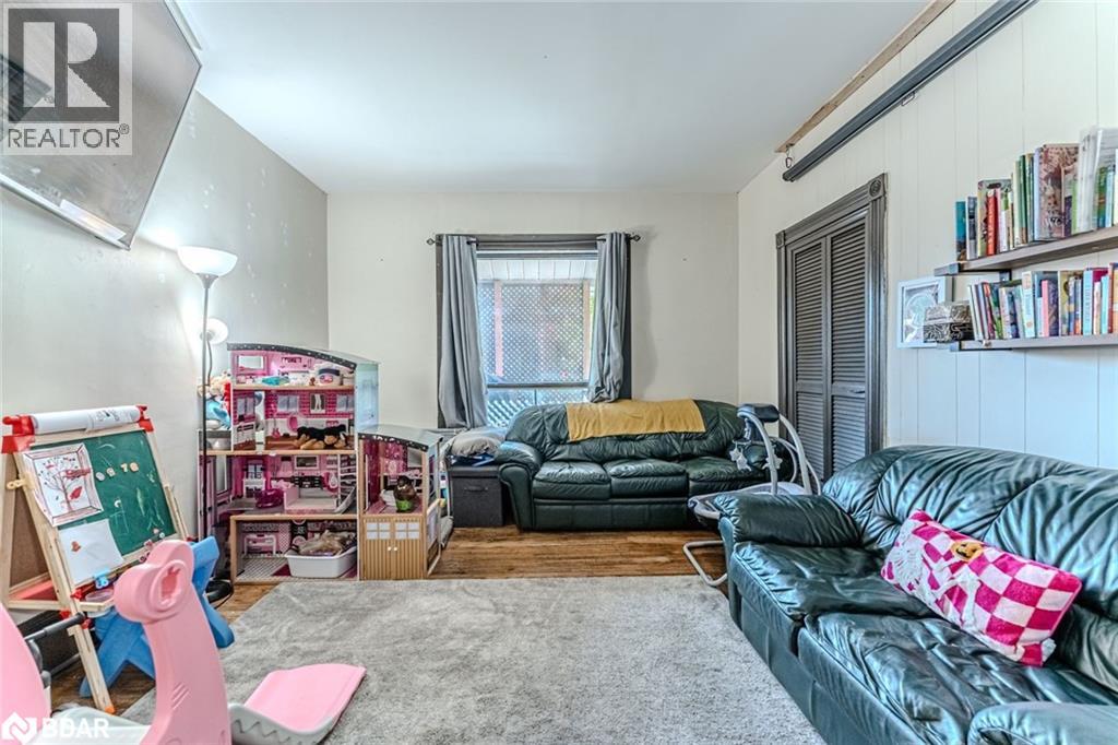 81 Innisfil Street, Barrie, Ontario  L4N 3E3 - Photo 4 - 40761994