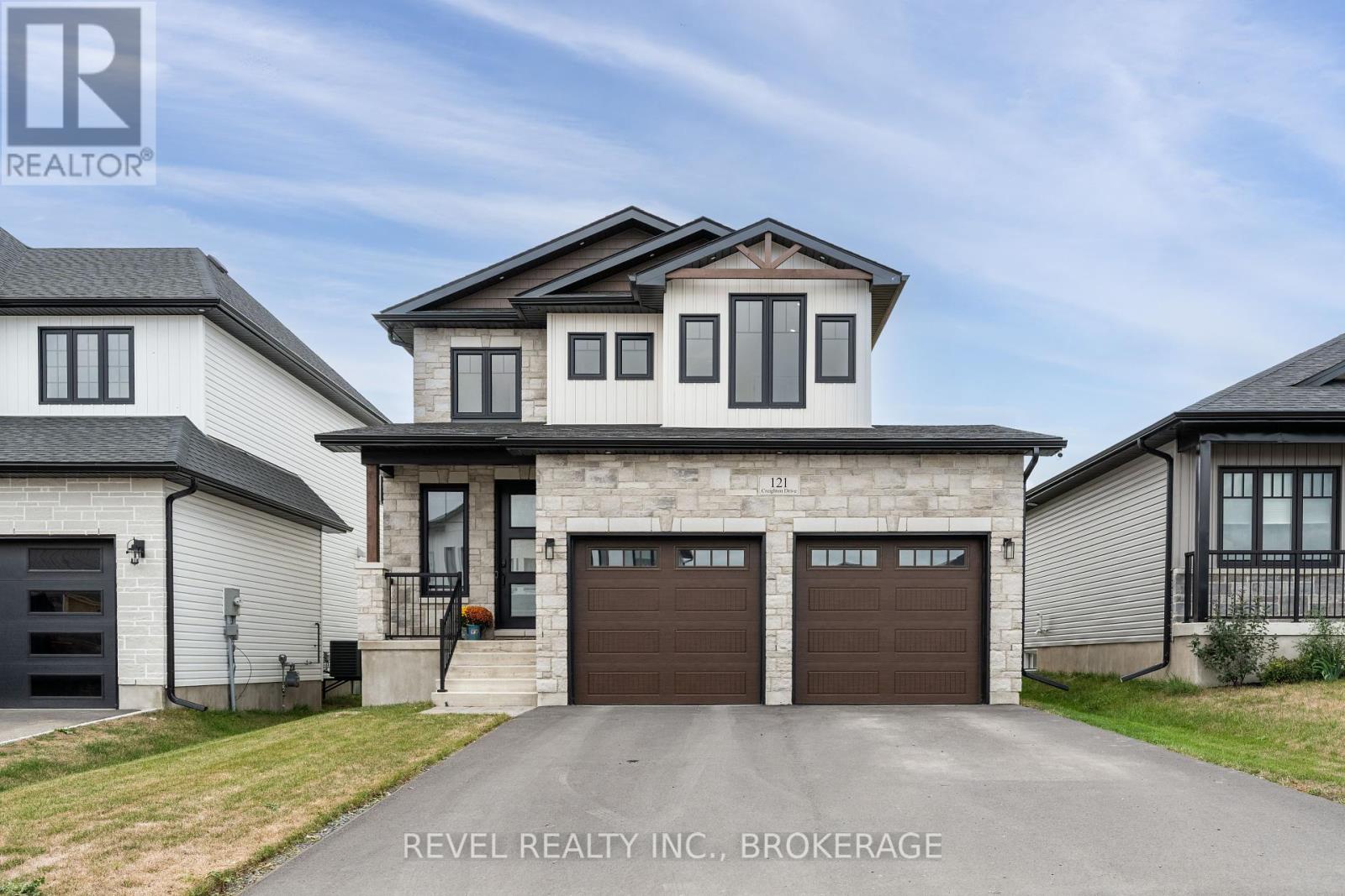 121 CREIGHTON DRIVE, Loyalist, Ontario