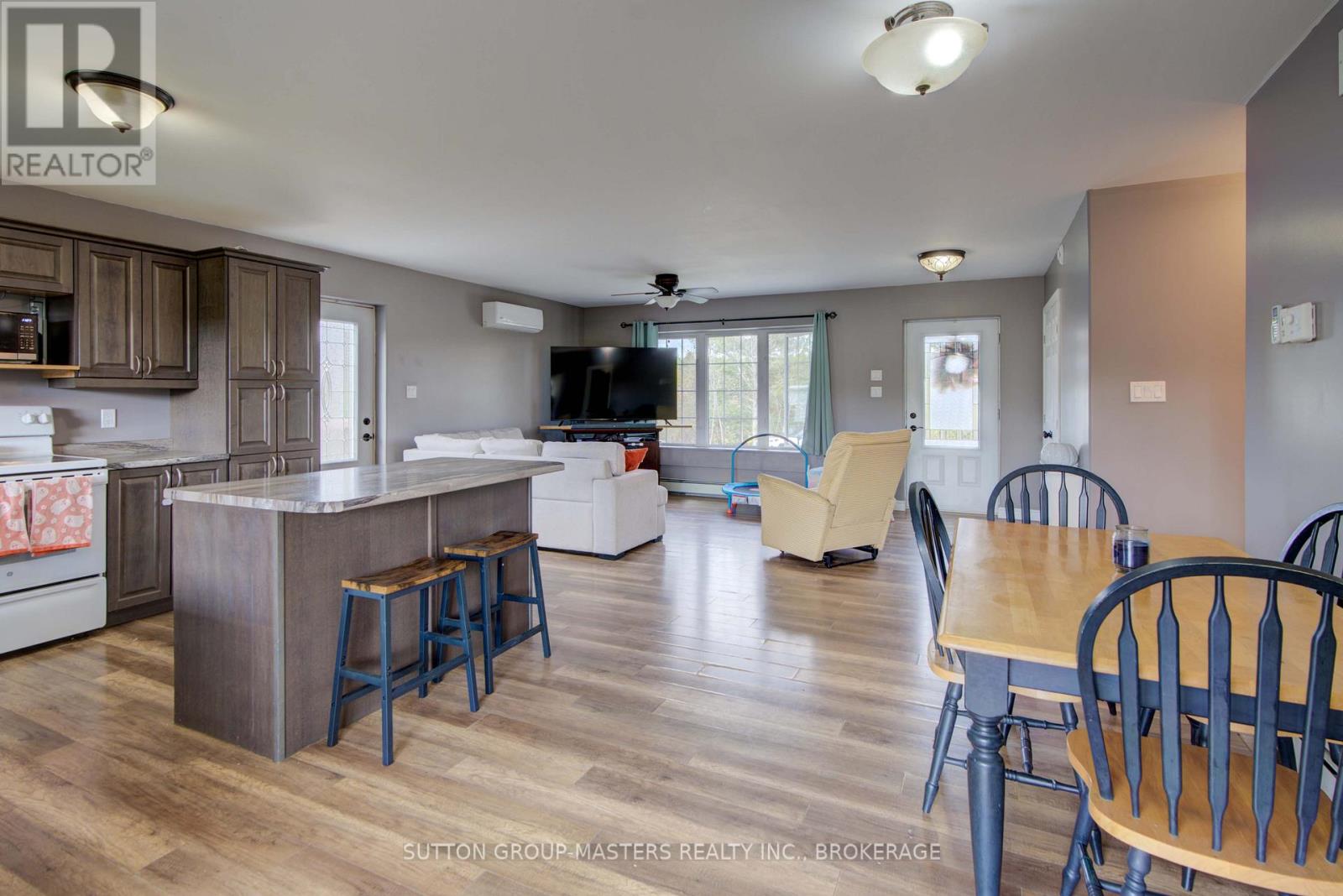 7908 Battersea Road, Frontenac (Frontenac South), Ontario  K0H 1H0 - Photo 36 - X12432985