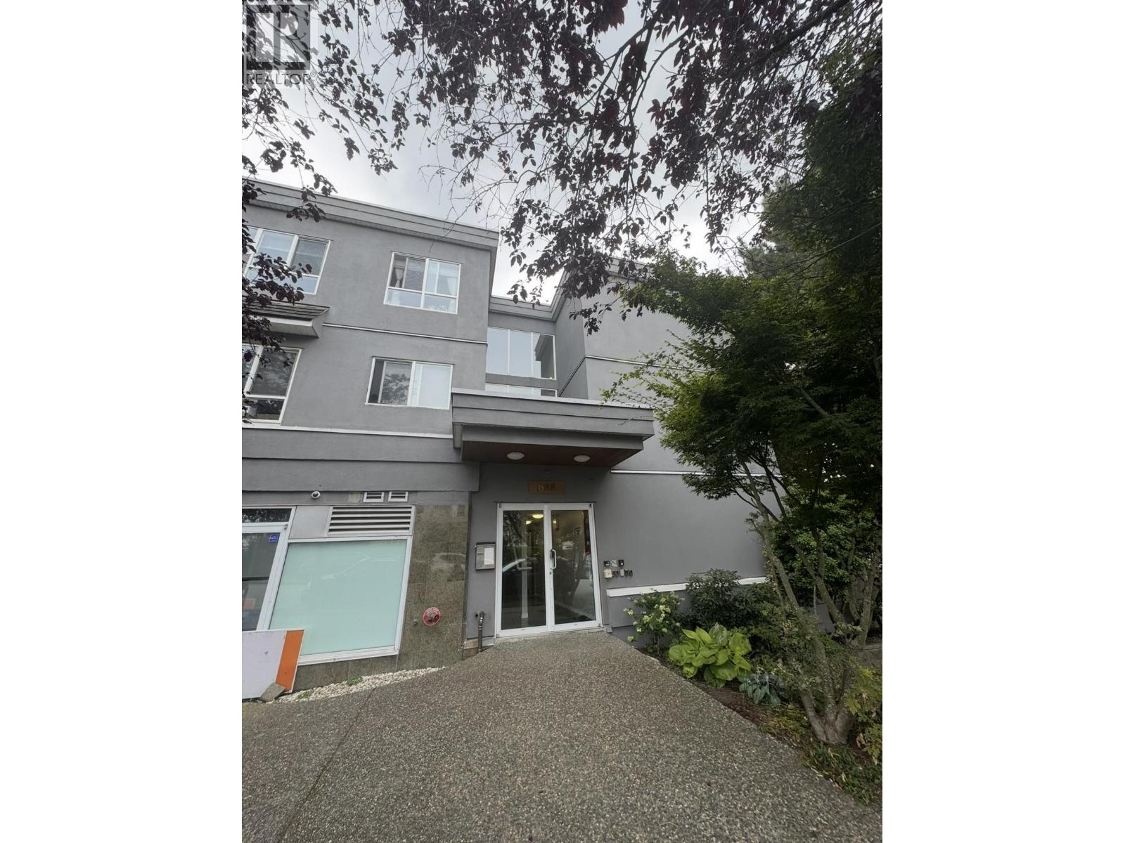 302 688 E 56TH AVENUE, Vancouver, British Columbia
