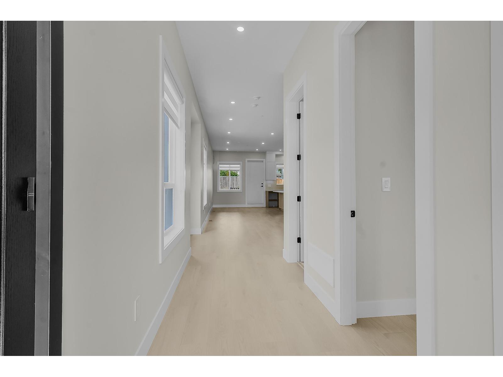 32709 Antelope Avenue, Mission, British Columbia  V2V 7A9 - Photo 3 - R3046964