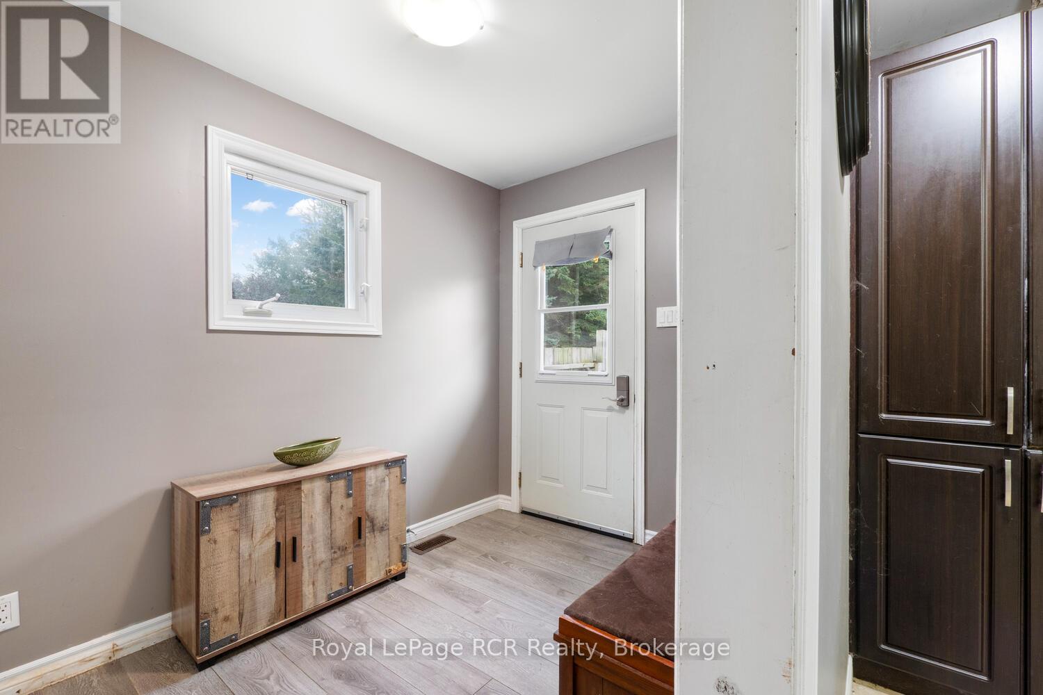 525 Augusta Street, Saugeen Shores, Ontario  N0H 2L0 - Photo 13 - X12432905