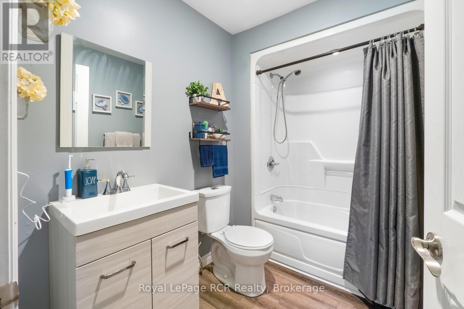 525 Augusta Street, Saugeen Shores, Ontario  N0H 2L0 - Photo 16 - X12432905