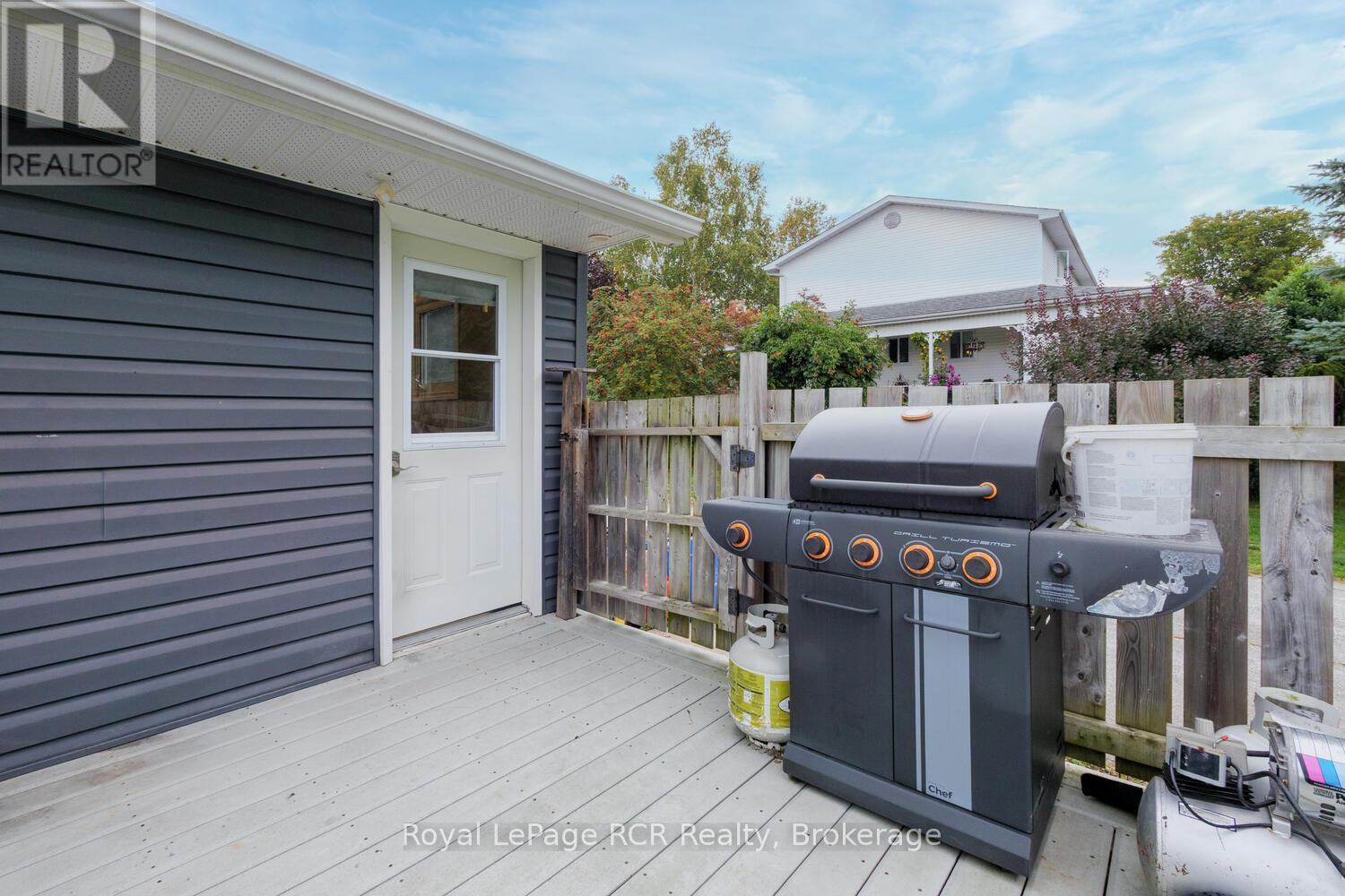 525 Augusta Street, Saugeen Shores, Ontario  N0H 2L0 - Photo 27 - X12432905